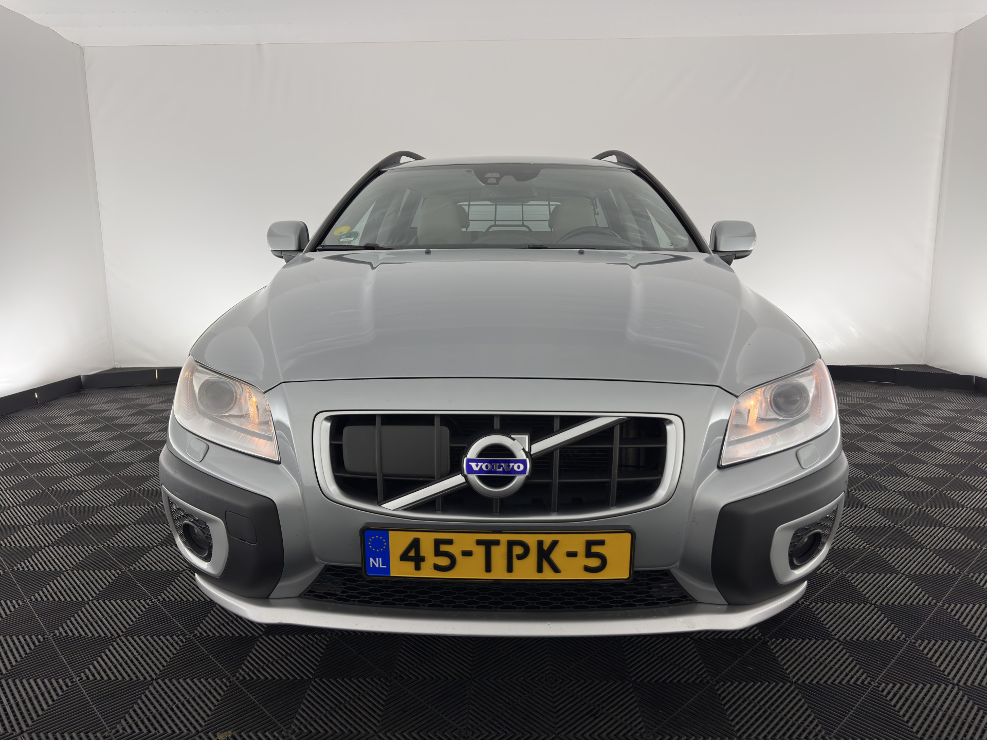 Volvo XC70 2.0 D3 FWD Limited Edition Aut. *LEATHER | BI-XENON | ADAPTIVE-CRUISE | BLIS | NAVI-FULLMAP | HEATED-COMFORTSEATS | ECC | PRIVACY-GLASS | LANE-ASSIST | PDC | TOWBAR | 17''ALU*
