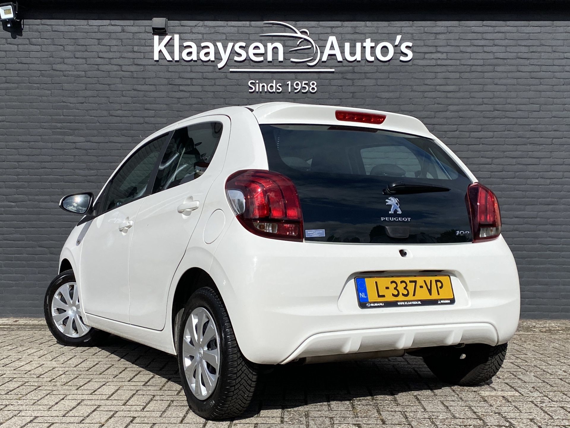 Peugeot 108 1.0 e-VTi Active | 1e eigenaar | airco | bluetooth | all season banden | tom tom navigatie | led verl.