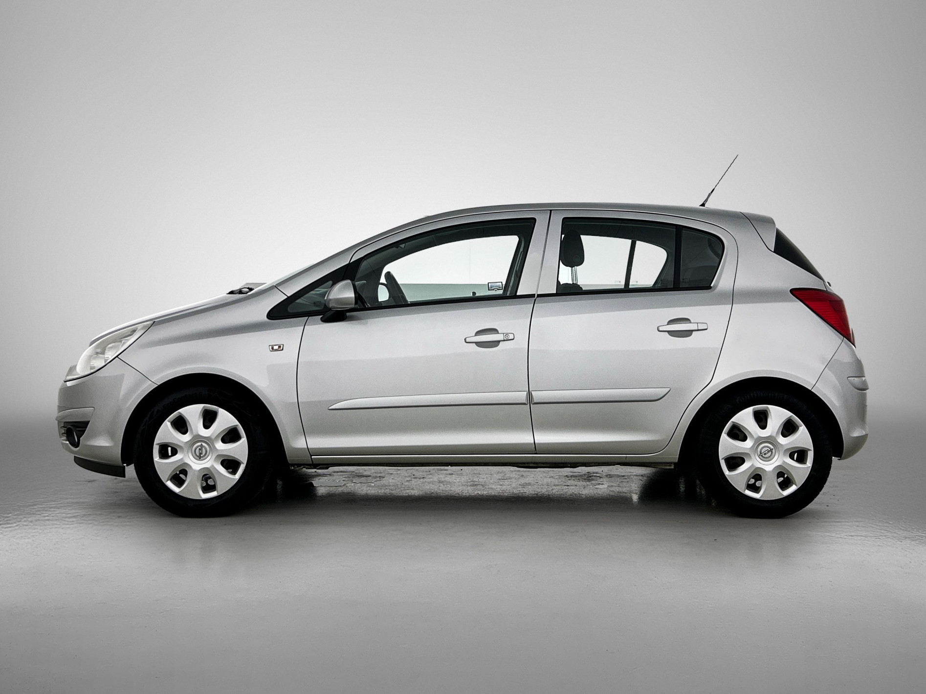 Opel Corsa 1.4-16V 90PK Enjoy | AIRCO | CRUISE CONTROL | Zeer mooie auto | Elektr. ramen + spiegels