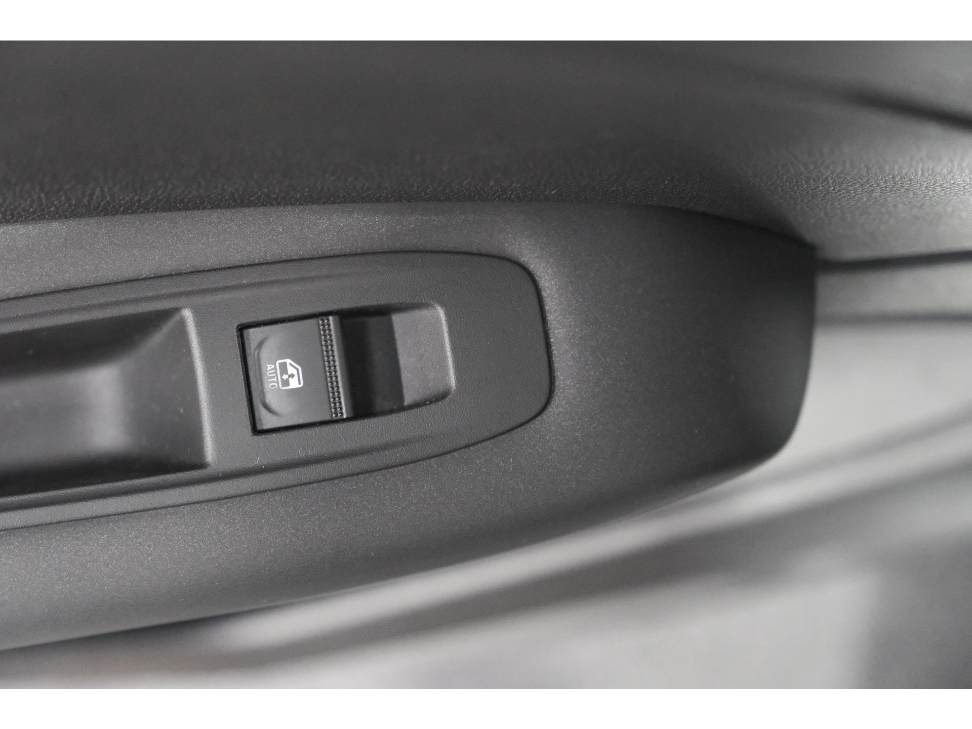 Renault Captur TCe 90 Evolution | Parkeersensoren | Navigatie | Allseason Banden | Apple Carplay
