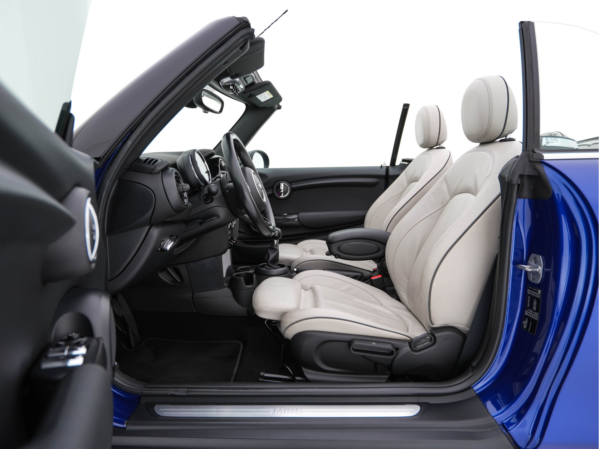 MINI Mini Cabrio 1.5 Cooper Chili *LEATHER | FULL-LED | HEATED-SPORTSEATS | KEYLESS | NAVI-FULLMAP | ECC | PDC | CRUISE | AMBIENT-LIGHT | AIRSCARF | 18''ALU*