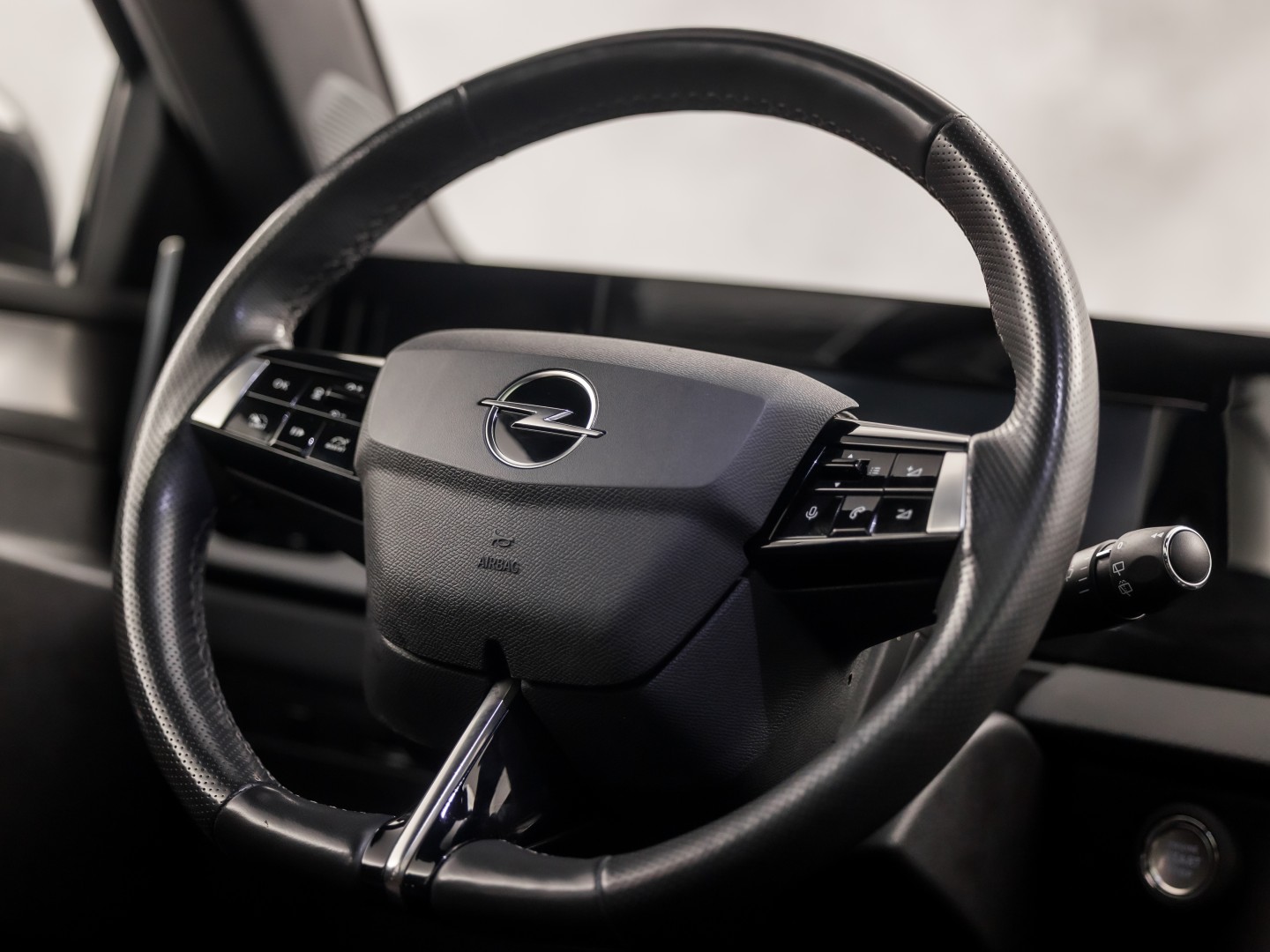 Opel Astra 1.2 Turbo Ultimate Automaat (PANORAMADAK, 1e EIGENAAR, AGR STOELEN, APPLE CARPLAY, GROOT NAVI, MEMORY SEATS, 360 CAMERA, STUUR/STOELVERWARMING, LEDER/ALCANTARA, CRUISE, NIEUWSTAAT)