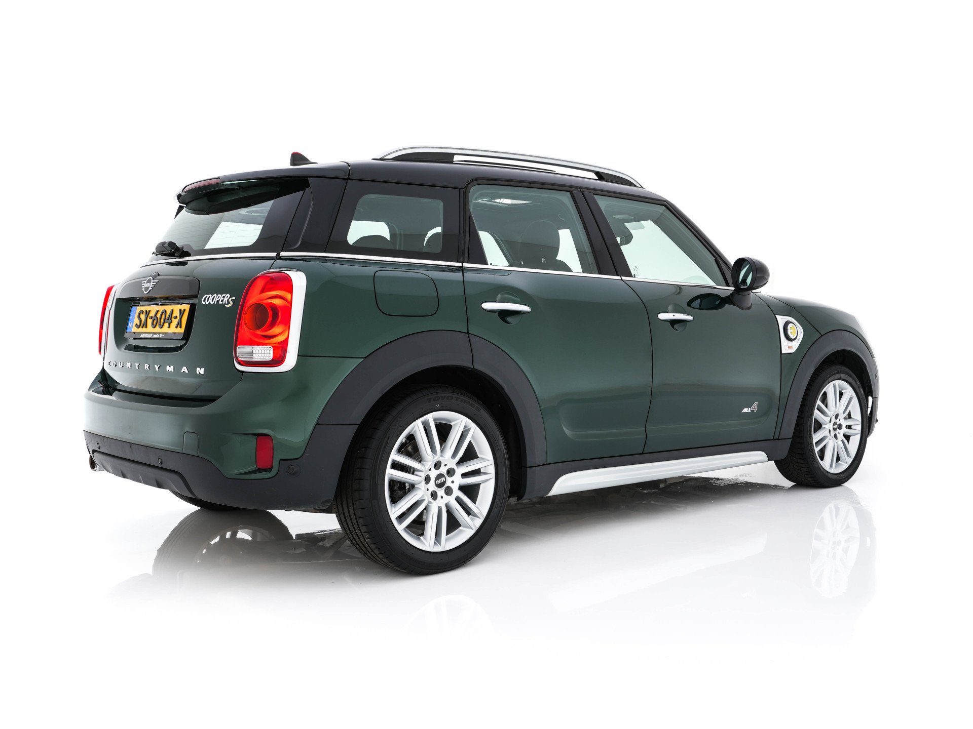 MINI Mini Countryman 2.0 Cooper S E ALL4 Chili Plug-In (INCL-BTW) Aut. *PANO | LEATHER-FABRIC | FULL-LED | SPORT-SEATS | KEYLESS | NAVI-FULLMAP | ECC | AMBIENT-LIGHT | PDC | CRUISE | 18''ALU*