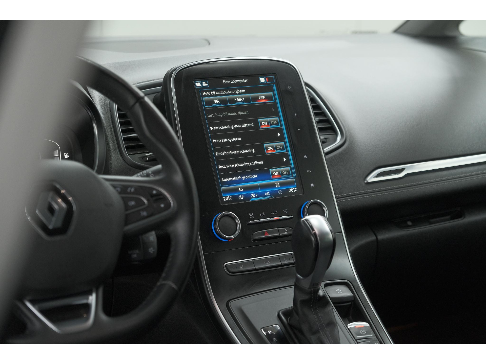 Renault Scénic 1.3 TCe 140 EDC Intens | Trekhaak | Camera | Head-Up Display | Dodehoekdetectie