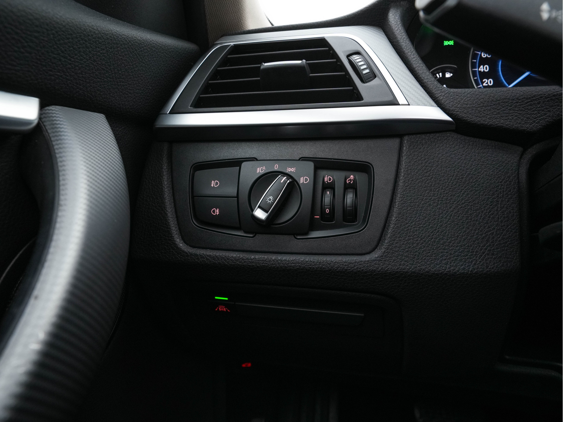 BMW 3-serie Touring 320d EDE Executive Aut. *PANO | LEATHER | FULL-LED | DIGI-COCKPIT | HEATED-SPORTSEATS | NAVI-FULLMAP | PRIVACY-GLASS | ECC | KEYLESS | LANE-ASSIST | PDC | CRUISE | TOWBAR | 18''ALU*