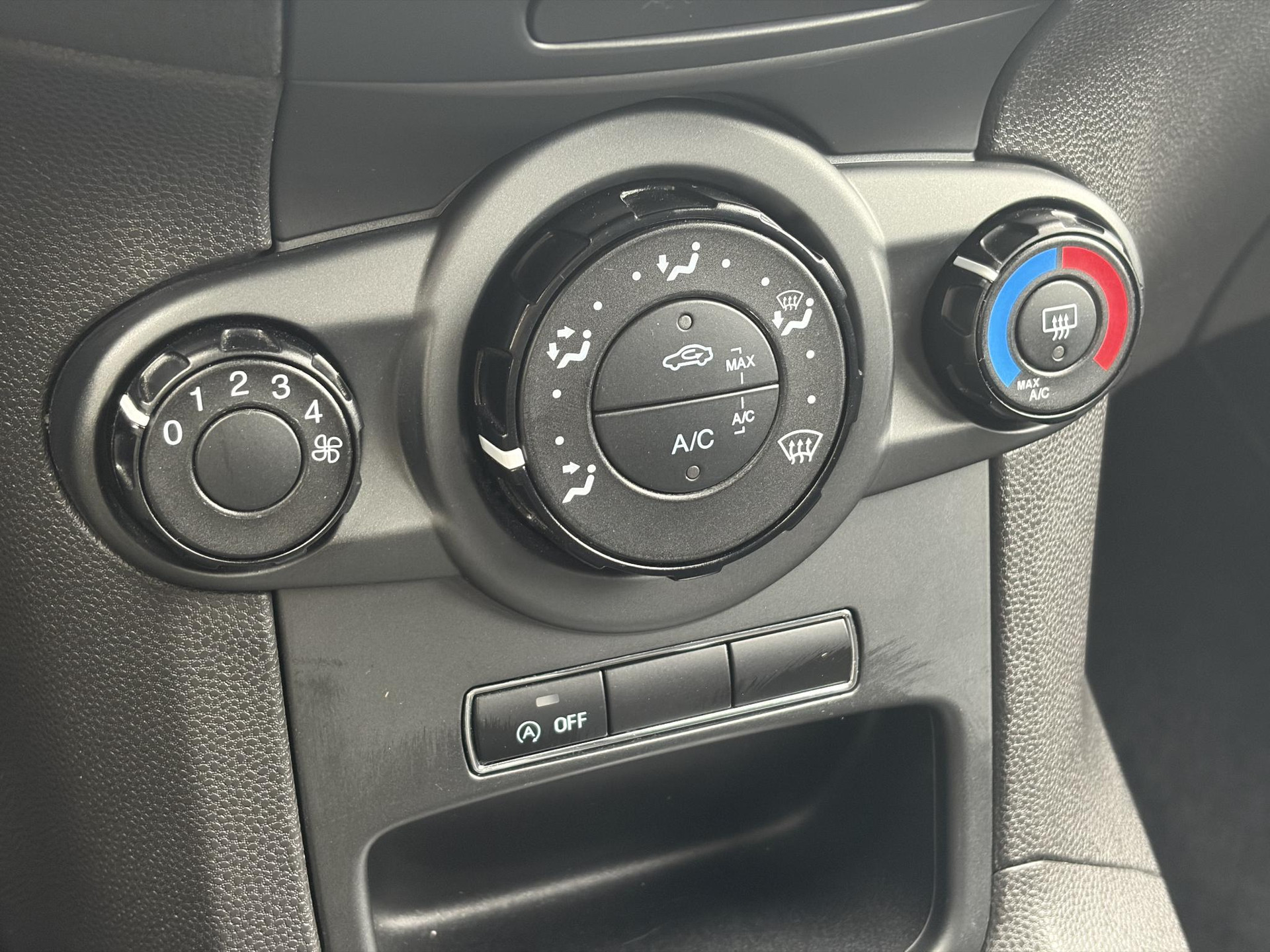 Ford Fiesta 1.0 Champion 2e Eigenaar,Camera,Navi,Carplay,Clima,Lm velgen,5 Deurs,N.A.P,Zeer Zuinig,Apk tot 07-2027