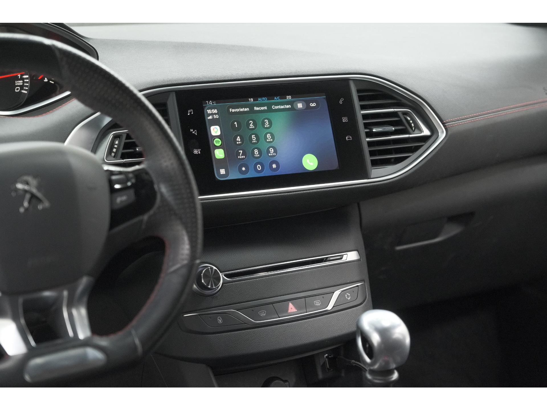 Peugeot 308 SW PureTech 130 GT-line | Trekhaak | Panoramadak | Camera | Alcantara Bekleding | Dodehoekdetectie