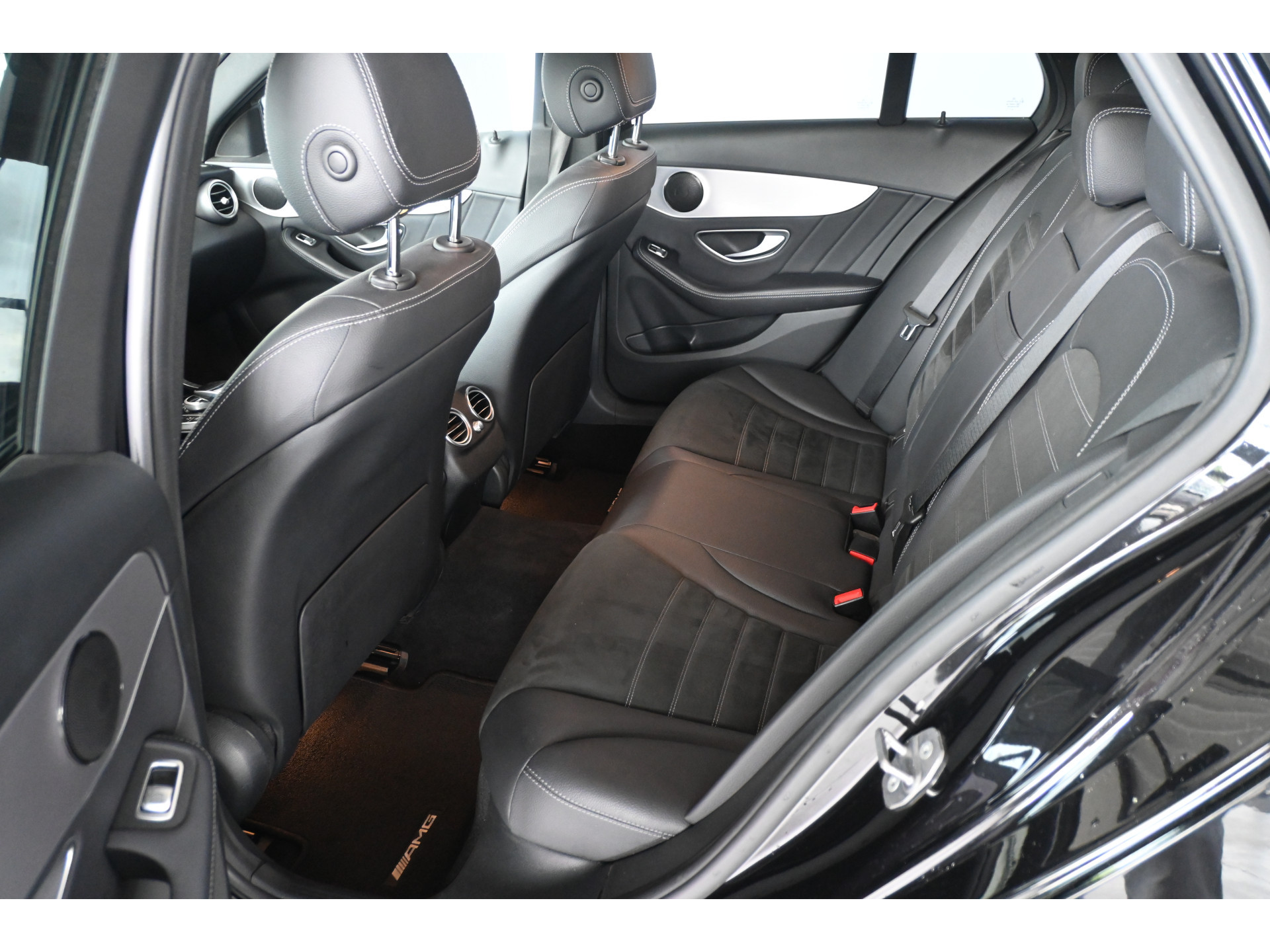 Mercedes-Benz C-klasse Estate 180 Business Solution AMG Line Navigatie Carplay Stoelverwarming Virtual Rijklaarprijs! Inruil Mogelijk!