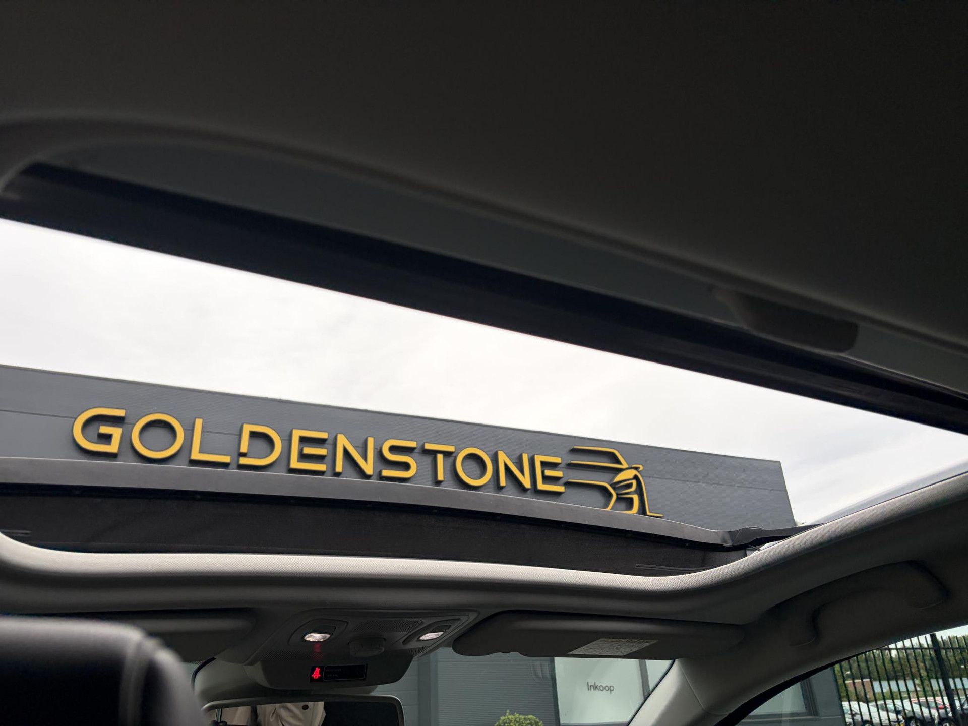 Renault Mégane Estate 1.2 TCe Bose ✓2 Eigenaar✓Pano✓Camera✓Net beurt gehad✓Navi✓Keyless✓Clima✓Cruise✓Leder✓131pk✓Pdc V+A✓6 Bak✓Rijstrooksensor✓Dodehoeksensor✓17'' Lm velgen✓N.A.P✓Apk tot 09-2027