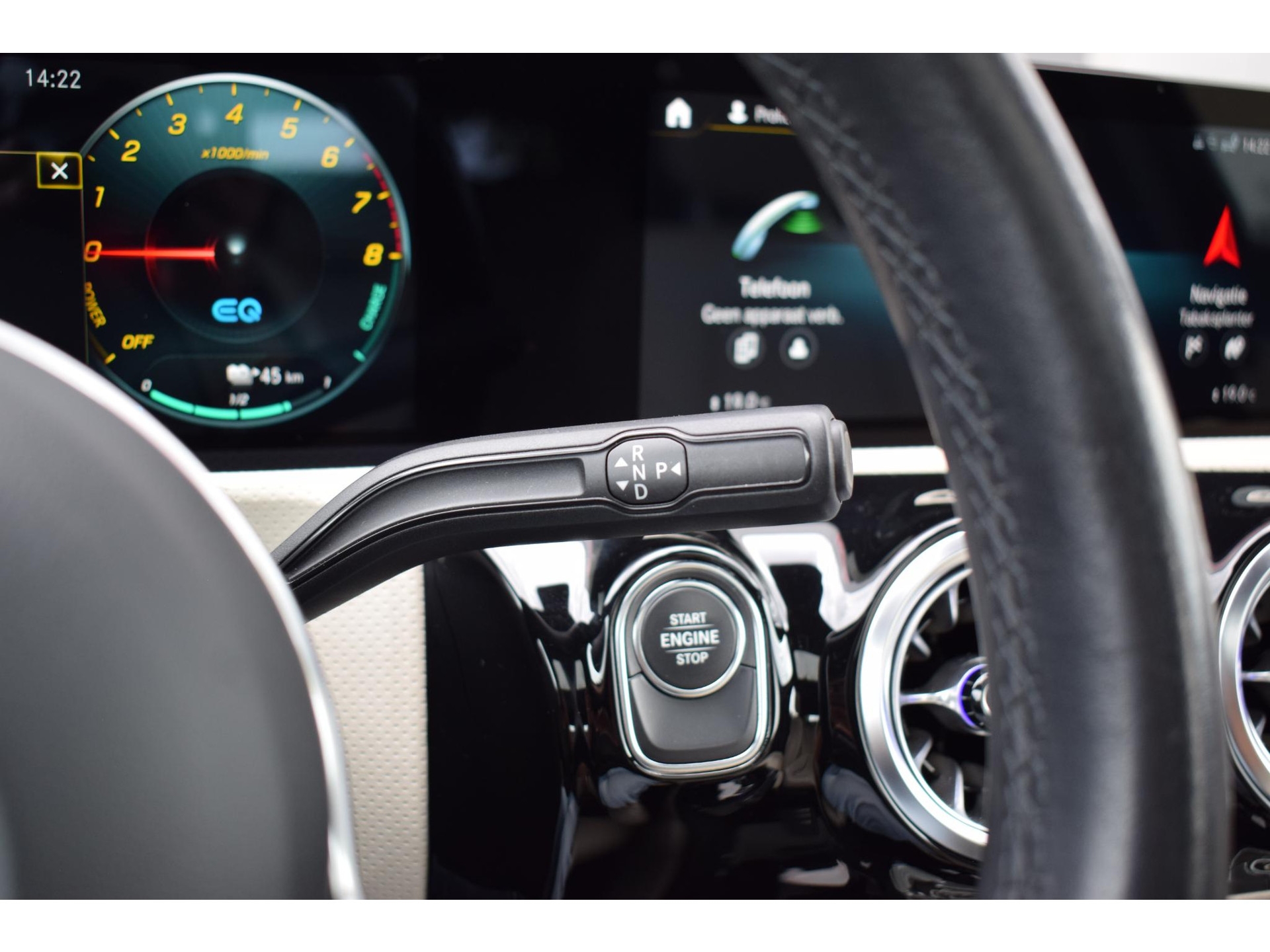 Mercedes-Benz A-klasse 250 e Business Solution Luxury Limited | Pano | Leer | Burmester | SOH: 94,3% | Stoelverwarming