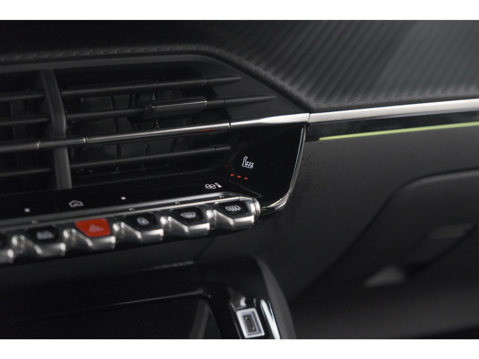 Peugeot 2008 PureTech 130 EAT8 GT | 360 Camera | Stoelmassage | Adaptieve Cruise Control | Dodehoekdetectie