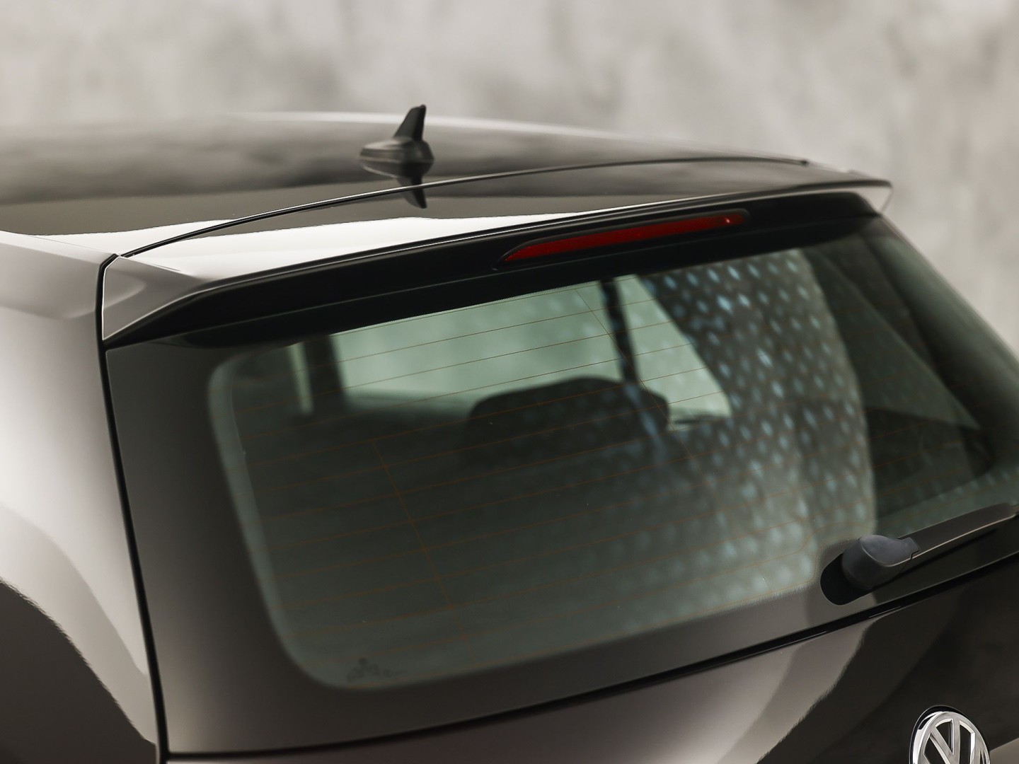 Volkswagen Golf 1.0 TSI Sportline (APPLE CARPLAY, NAP, GROOT NAVI, CLIMATE, PARKEERSENSOREN, SPORTSTOELEN, LM VELGEN, ADAPTIVE CRUISE, NIEUWSTAAT)