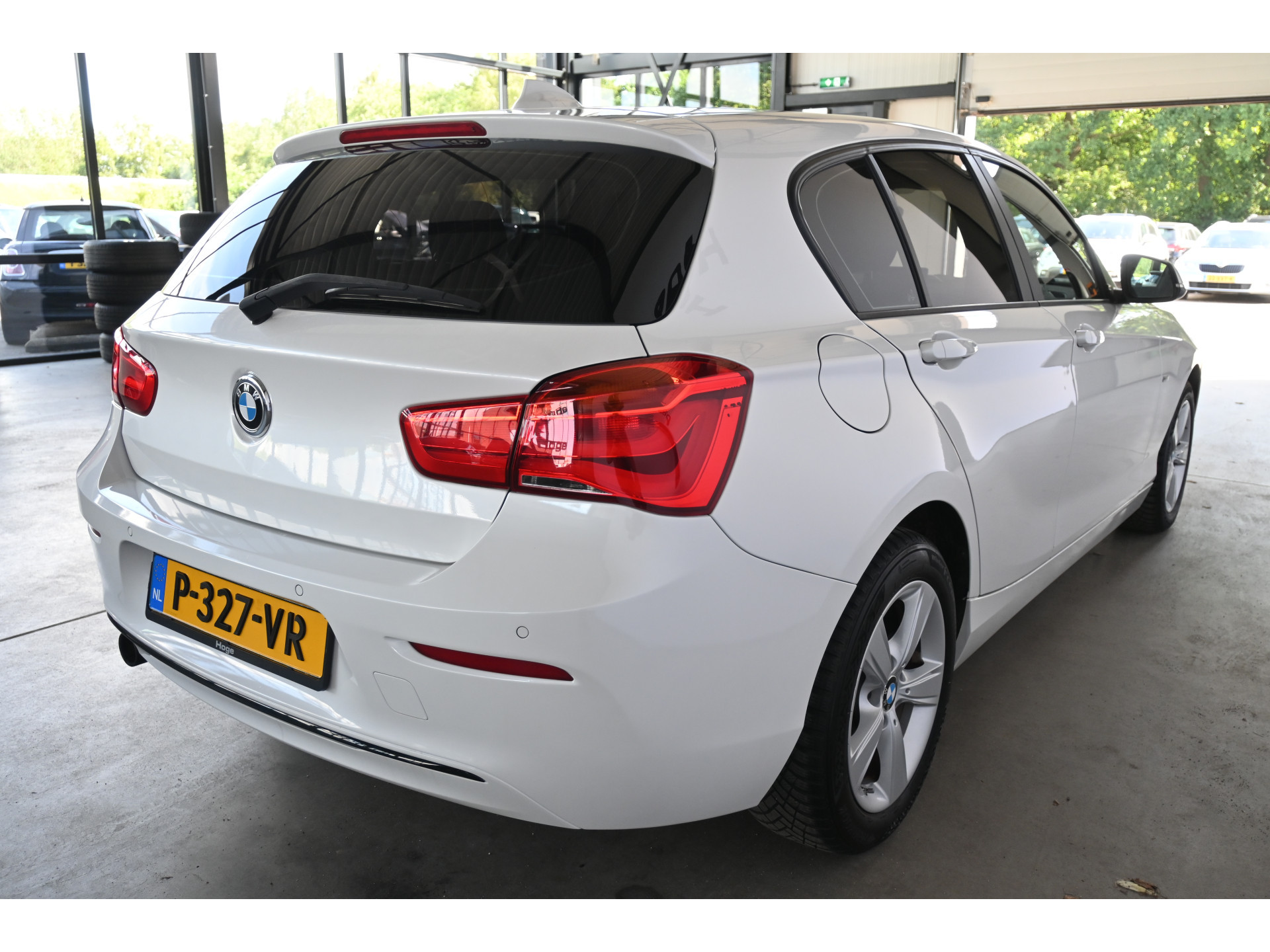 BMW 1-serie 116i Sport Cima Navigatie Pdc Cruise Control LED Stoelverwarming Inruil Mogelijk!