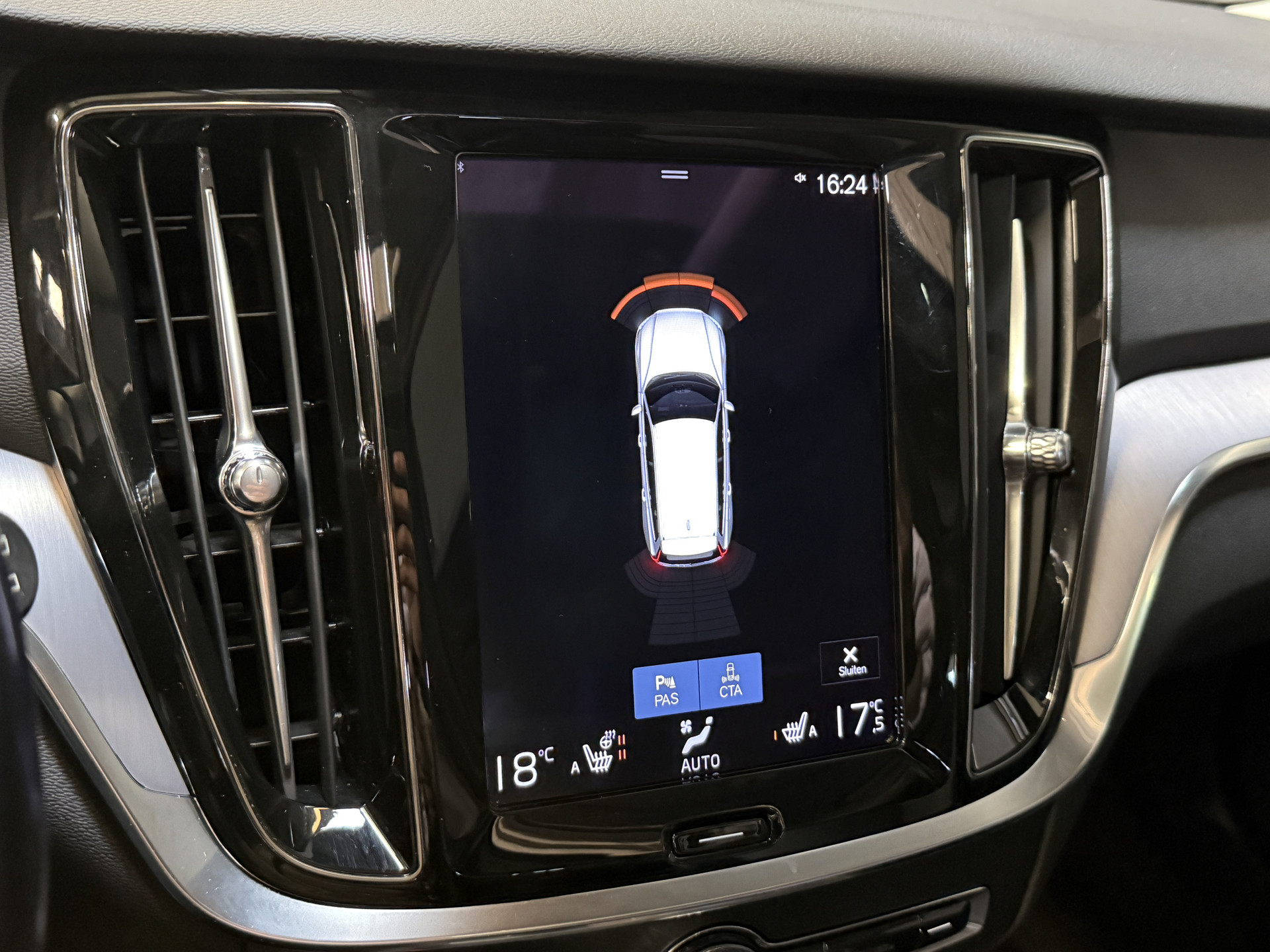 Volvo V60 2.0 B4 Business Pro | R-Design | Stoel/Stuurverwarming | Camera | Navi | Panoramadak