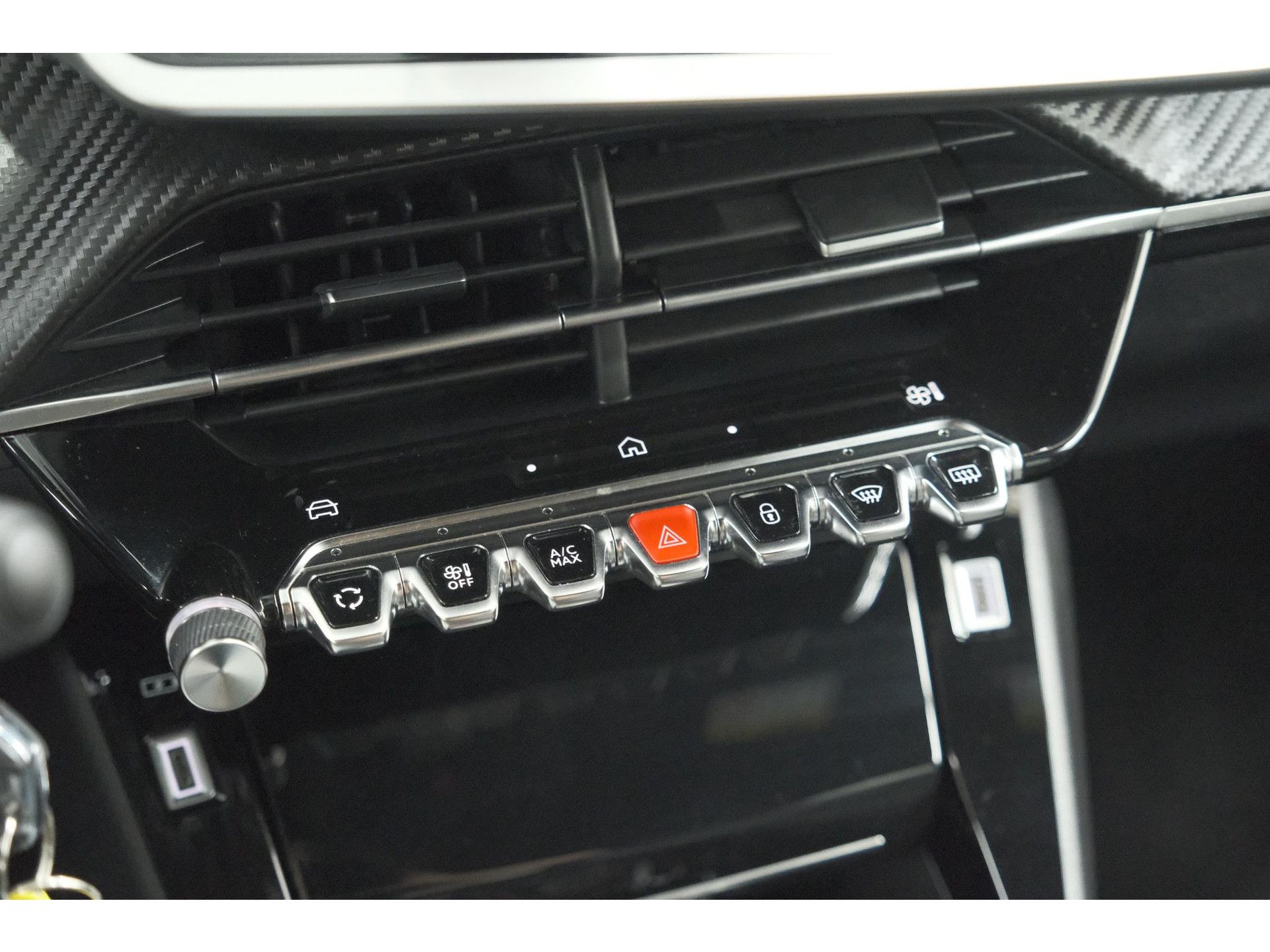 Peugeot 2008 Hybrid 136 e-DCS6 Allure | 360 Camera | Adaptieve Cruise Control | Dodehoekdetectie | Navigatie