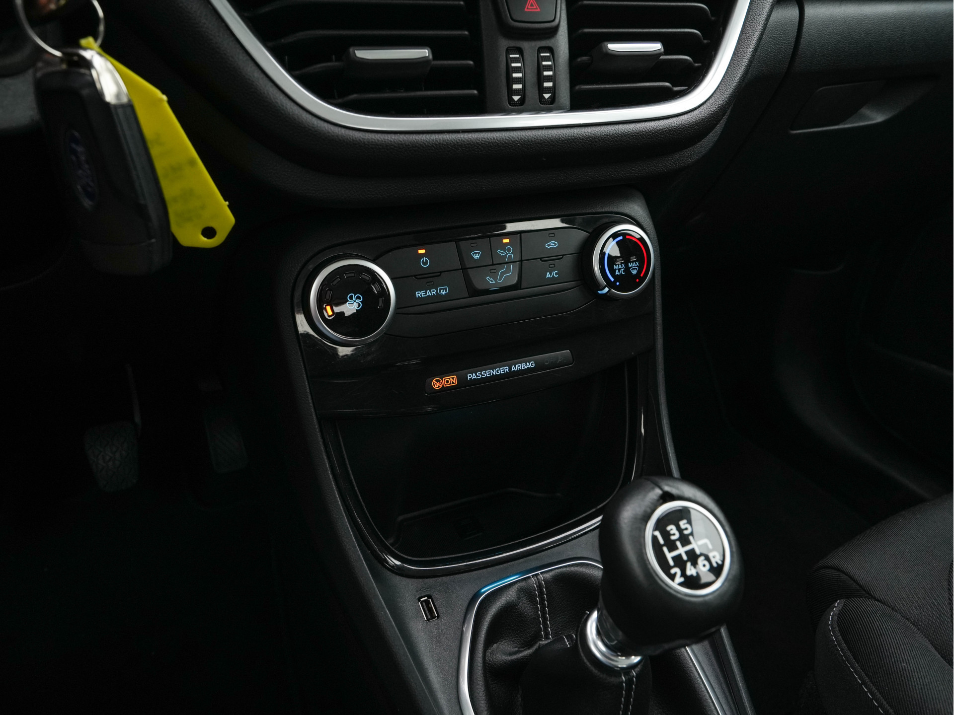 Ford Puma 1.0 EcoBoost Hybrid Titanium *NAVI-FULLMAP | FULL-LED | SPORT-SEATS | DAB+ | ECC | CARPLAY | PDC | CRUISE | TOWBAR | LANE-ASSIST | 17''ALU *