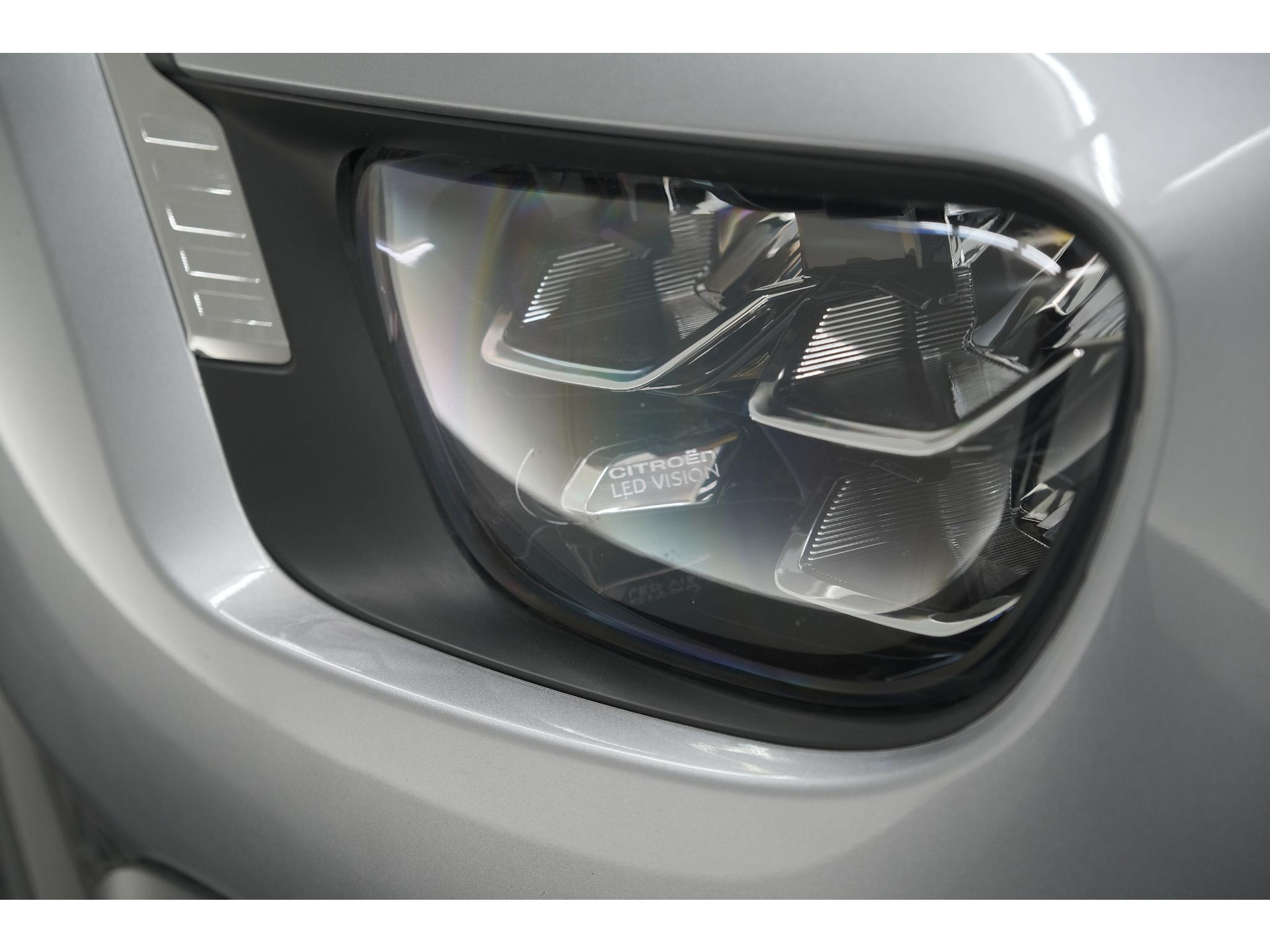 Citroen C3 PureTech 110 EAT6 Max | Camera | Parkeersensoren | Navigatie | Apple Carplay