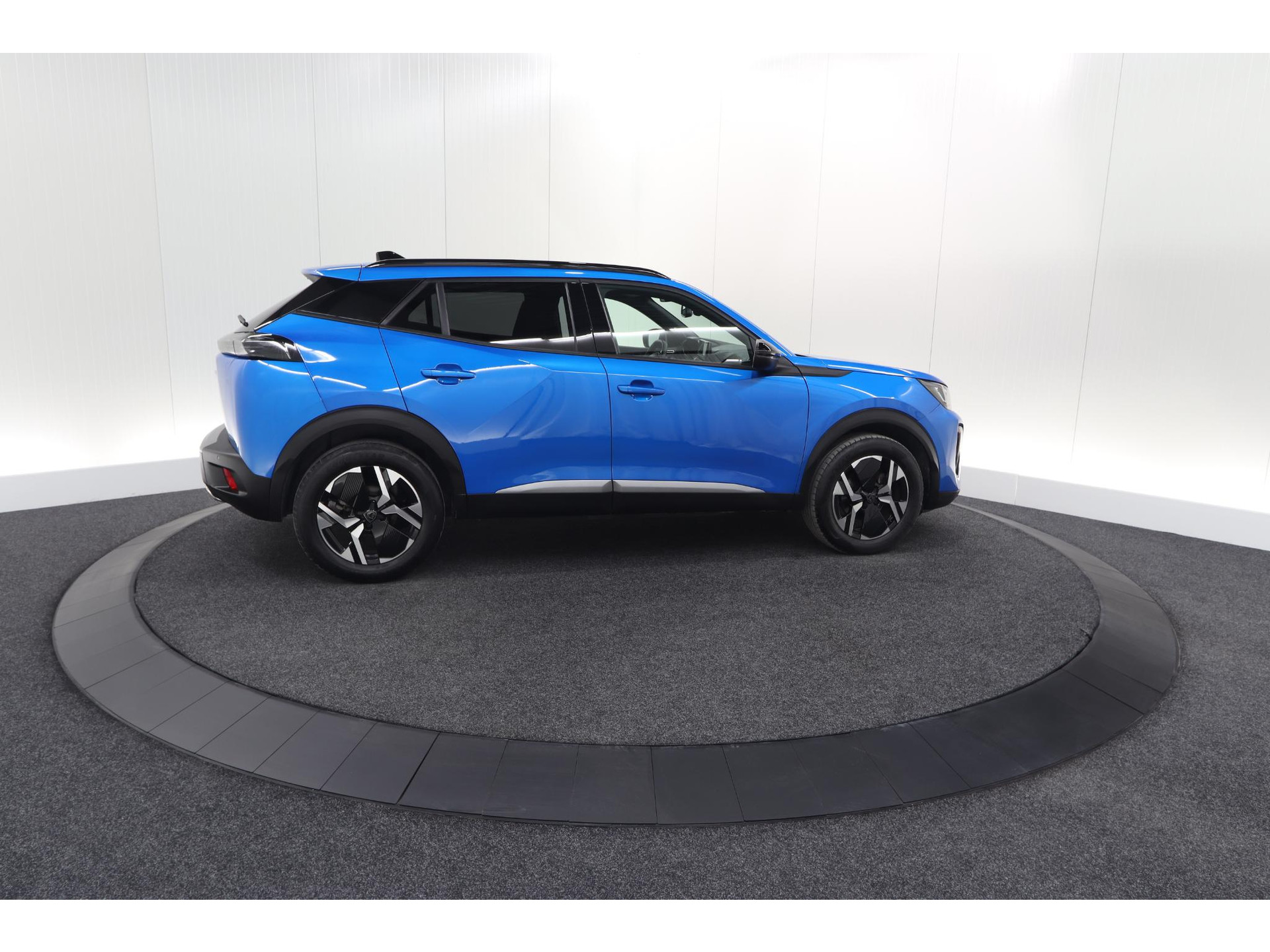 Peugeot 2008 PureTech 130 EAT8 Blue Lease Allure | Camera | Navigatie | Parkeersensoren | Apple Carplay