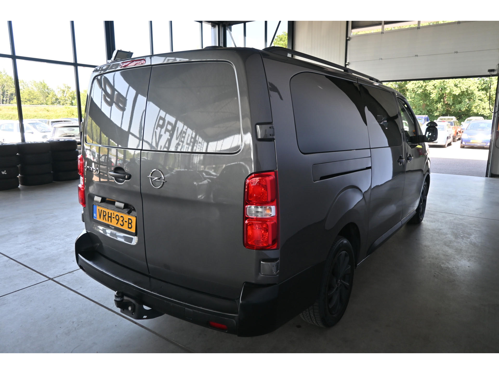 Opel Vivaro 1.5 CDTI L3H1 Edition 6 Persoons Airco Navigatie Trekhaak Cruise Control Rijklaarprijs! Inruil Mogelijk!