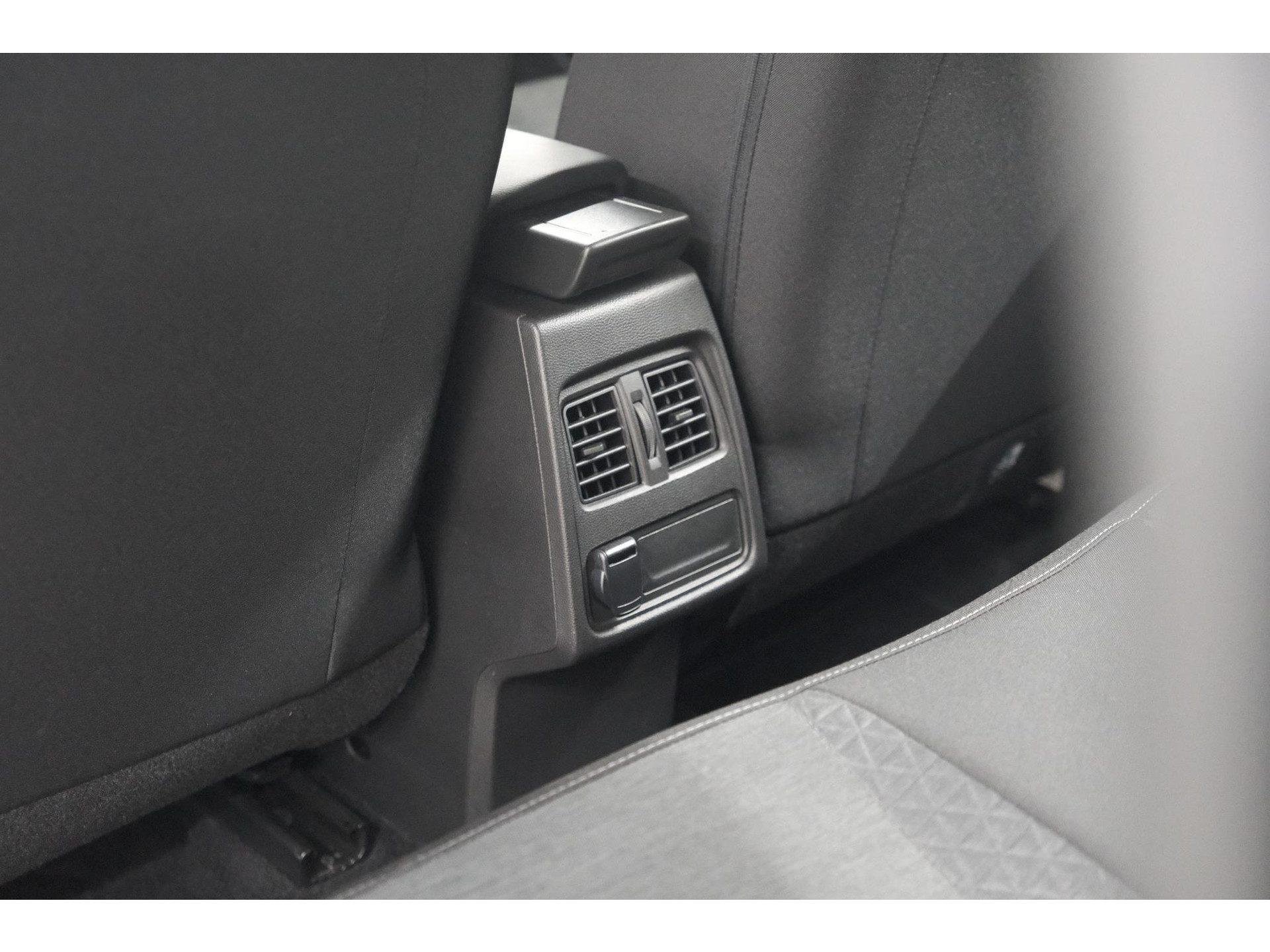 Renault Captur TCe 90 Evolution | Parkeersensoren | Navigatie | Allseason Banden | Apple Carplay