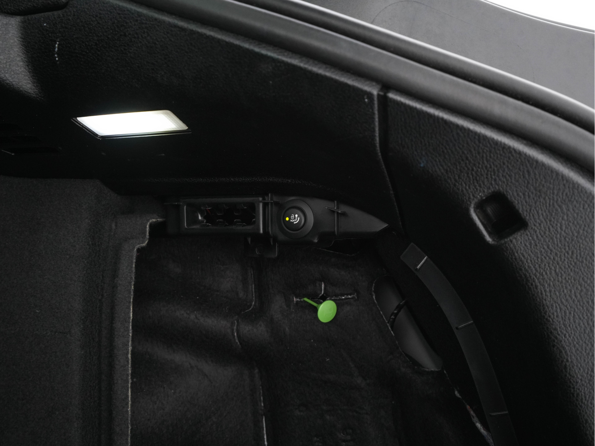 BMW X4 xDrive35d Centennial High Executive M-Sportpack Aut. *PANO | HEAD-UP | LEATHER-FABRIC | FULL-LED | ADAPTIVE-CRUISE | MEMORY-PACK | CAMERA | NAVI-FULLMAP | HEATED-SPORTSEATS | TOWBAR | PRIVACY-GLASS | SHIFT-PADDLES | 20''ALU*