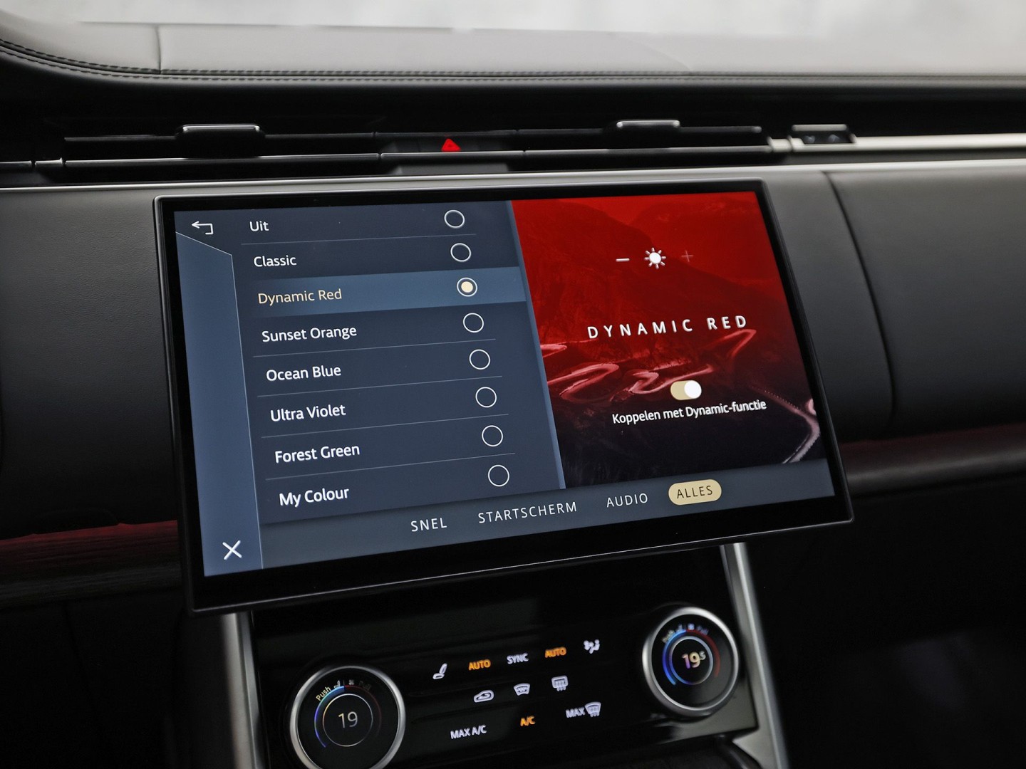 Land Rover Range Rover 3.0 P510e Autobiography PHEV Automaat 510Pk (LEDEREN HEMEL, MASSAGE, MEMORY, ACHTERASBESTURING, MERIDIAN, STOELKOELING/VERWARMING V+A, KOELKAST, 360 CAMERA, SFEERVERLICHTING, NIEUWE APK)