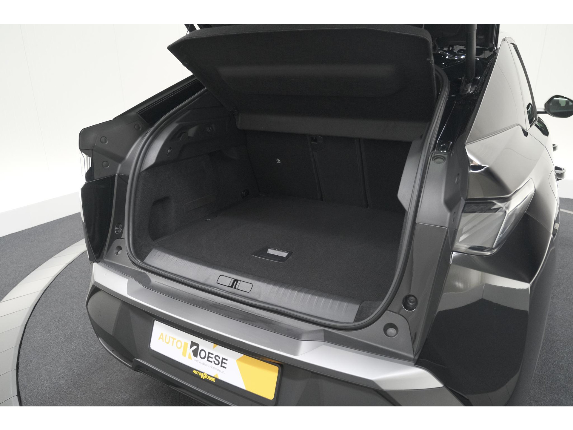 Peugeot 3008 Hybrid 145 e-DCS6 GT | Trekhaak Afneembaar | Allseason Banden | Camera | Adaptieve Cruise Control