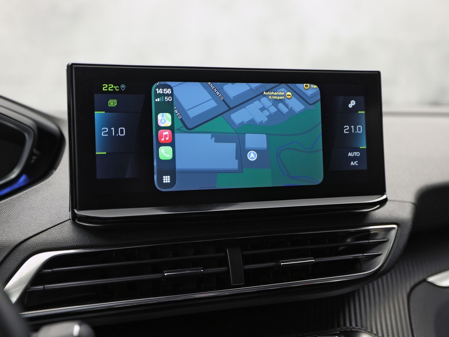 Peugeot 3008 1.6 HYbrid 225 Allure Sport 225Pk Automaat (APPLE CARPLAY, GROOT NAVI, 360 CAMERA, GETINT GLAS, SPORTSTOELEN, LEDER, ZWART HEMEL, LANE ASSIST, NIEUWSTAAT)