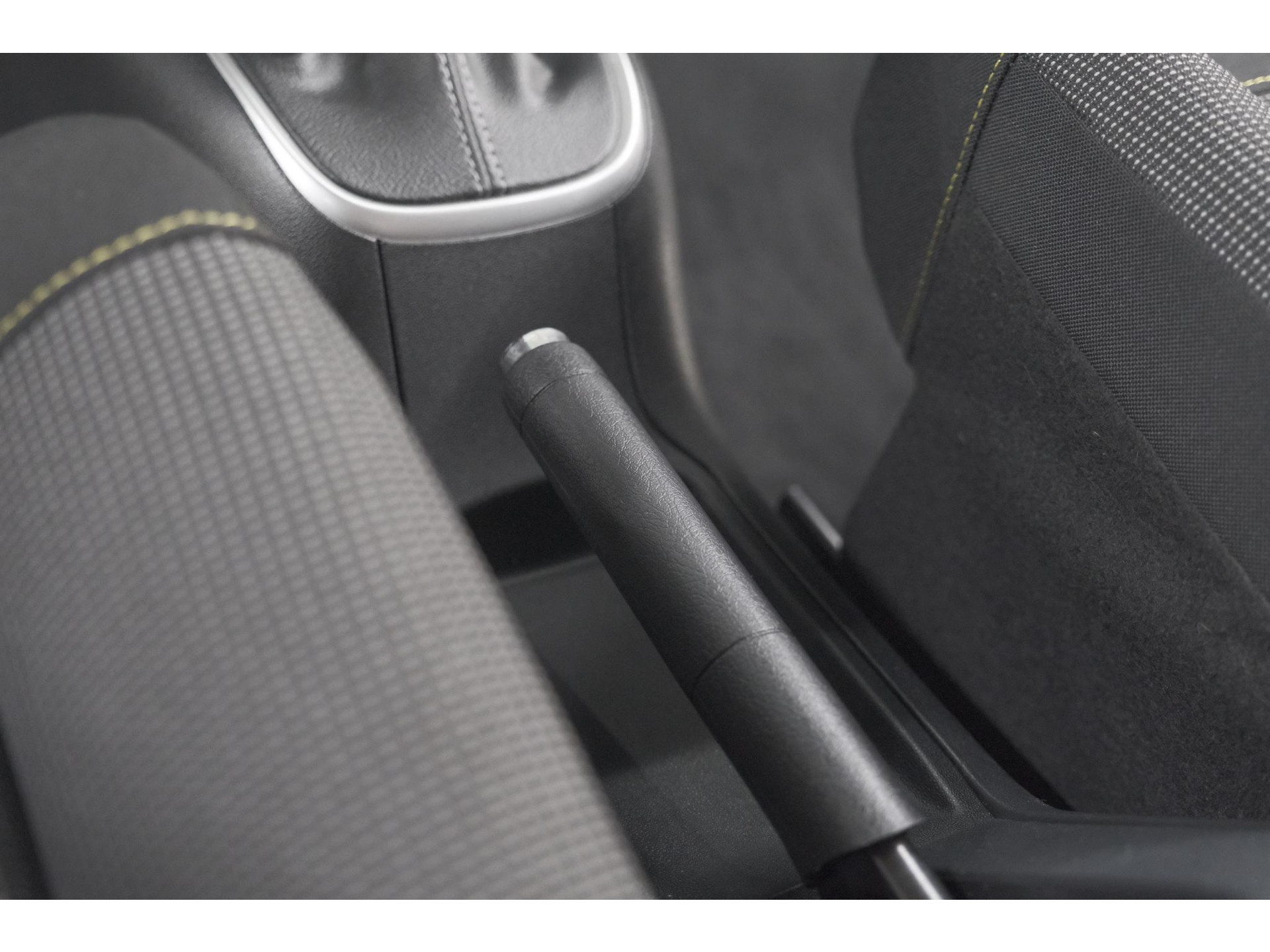 Citroen C3 PureTech 110 EAT6 Max | Parkeersensoren | Apple Carplay | 16 Inch Lichtmetalen Velgen