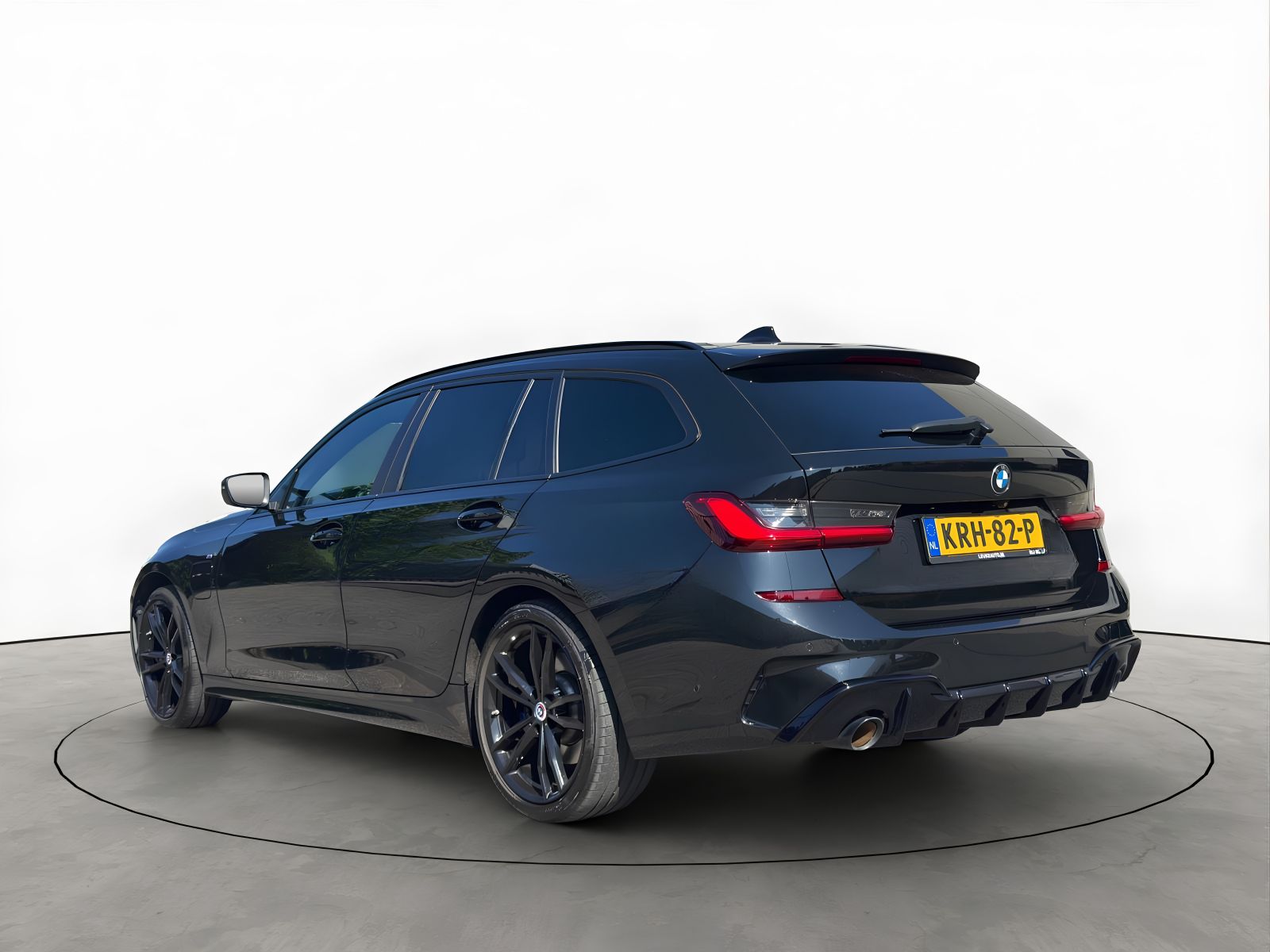 BMW 3-serie Touring 330E 292PK M-Sport Shadow Dode-Hoek Camera