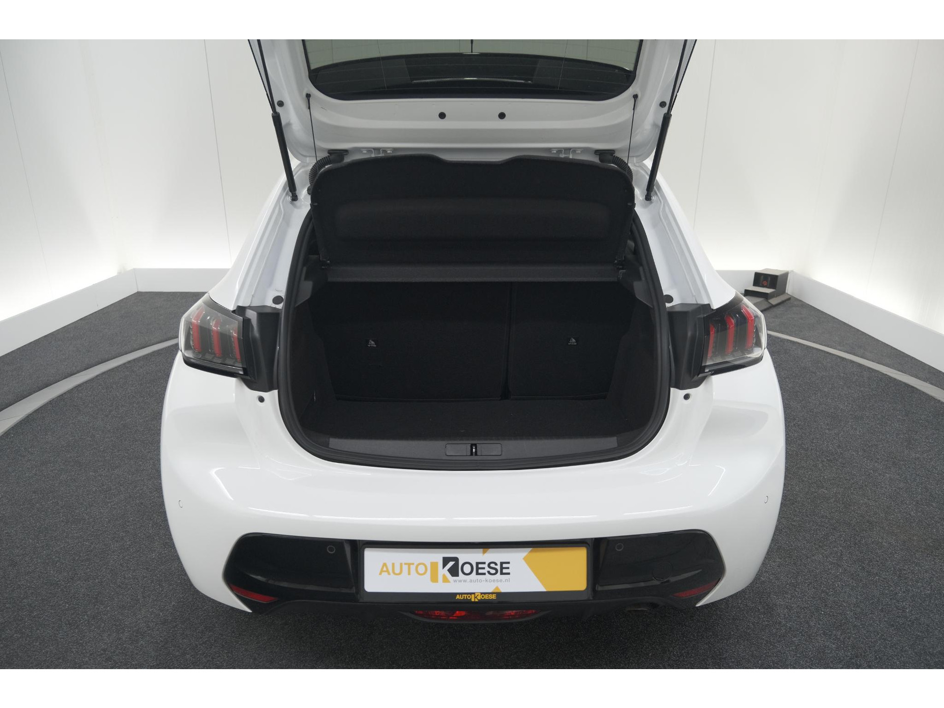 Peugeot 208 PureTech 100 Allure | Adaptieve Cruise Control | Camera | Apple Carplay