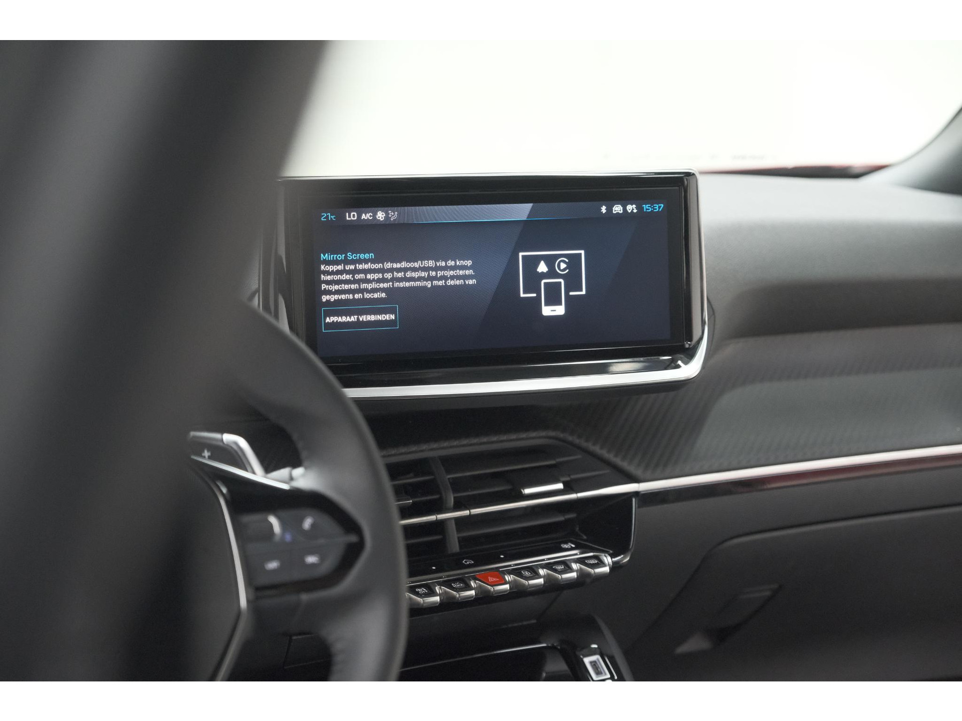 Peugeot 2008 1.2 Hybrid 145 Allure | 360 Camera | Adaptieve Cruise Control | Dodehoekdetectie | Apple Carplay