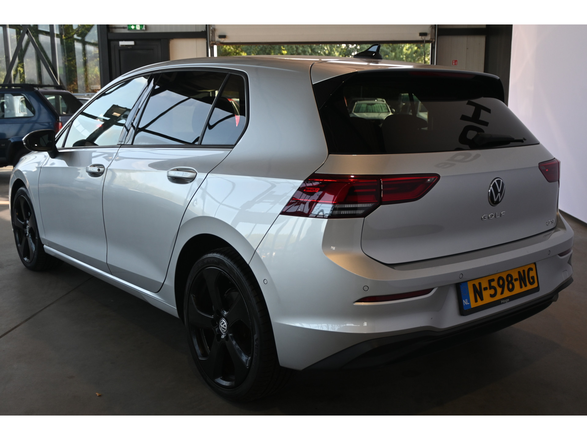 Volkswagen Golf 1.5 eTSI R-Line Automaat Clima Carplay Cruise Control Rijklaarprijs Inruil Mogelijk!