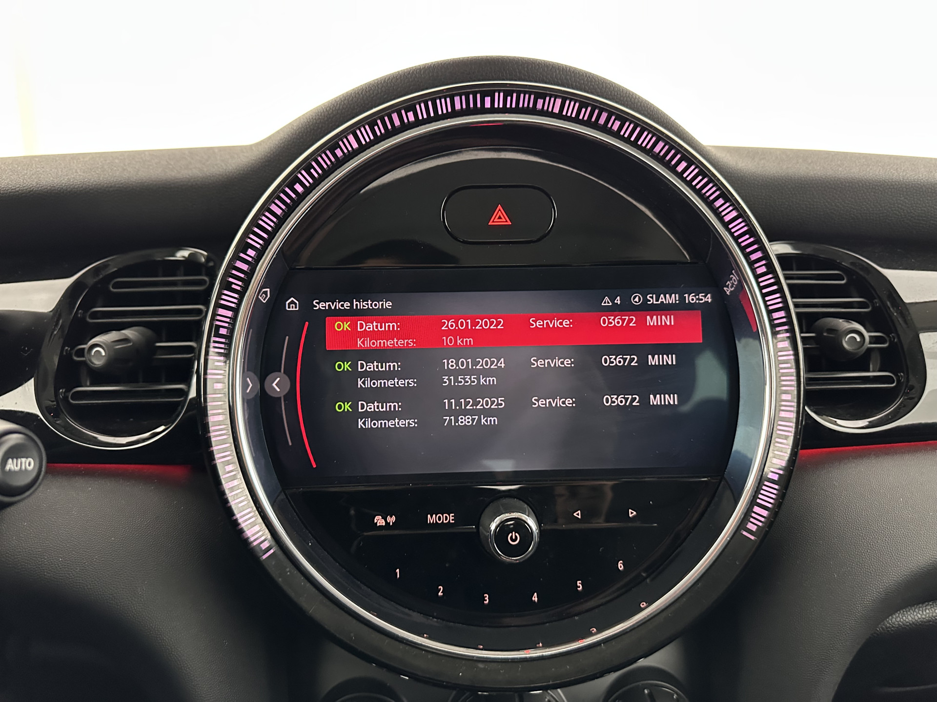 MINI Mini Electric Business Edition 33 kWh [ 3-Fase ] (INCL-BTW) Aut. *LEATHER | FULL-LED | KEYLESS | SPORT-SEATS | NAVI-FULLMAP | ECC | AMBIENT-LIGHT | DAB | DIGI-COCKPIT | PDC | 17"ALU*