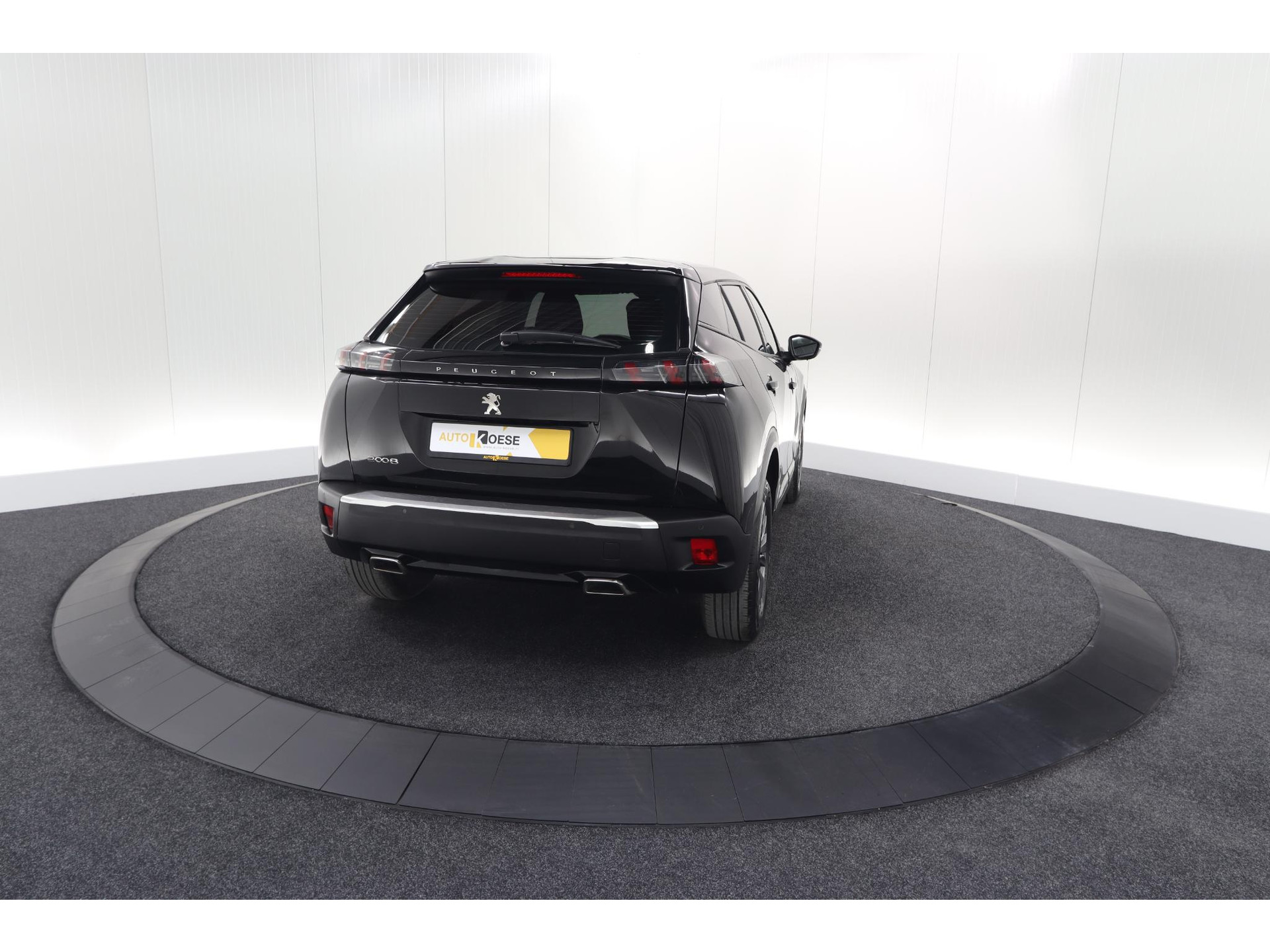 Peugeot 2008 PureTech 130 EAT8 Active Pack | Parkeersensoren | Apple CarPlay | Climate Control | Stoelverwarming