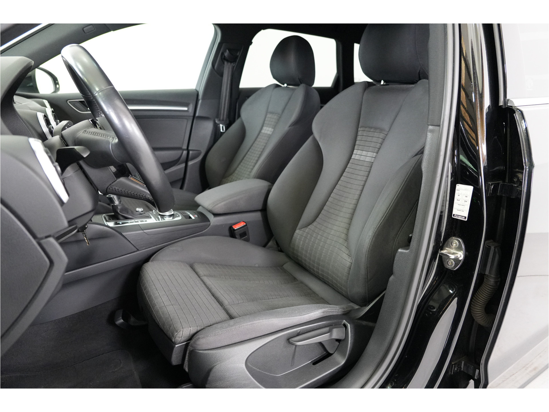 Audi A3 Sportback 35 TFSI CoD Design Pro Line Plus | Trekhaak | Stl. verw. | Climate | PDC | LED |
