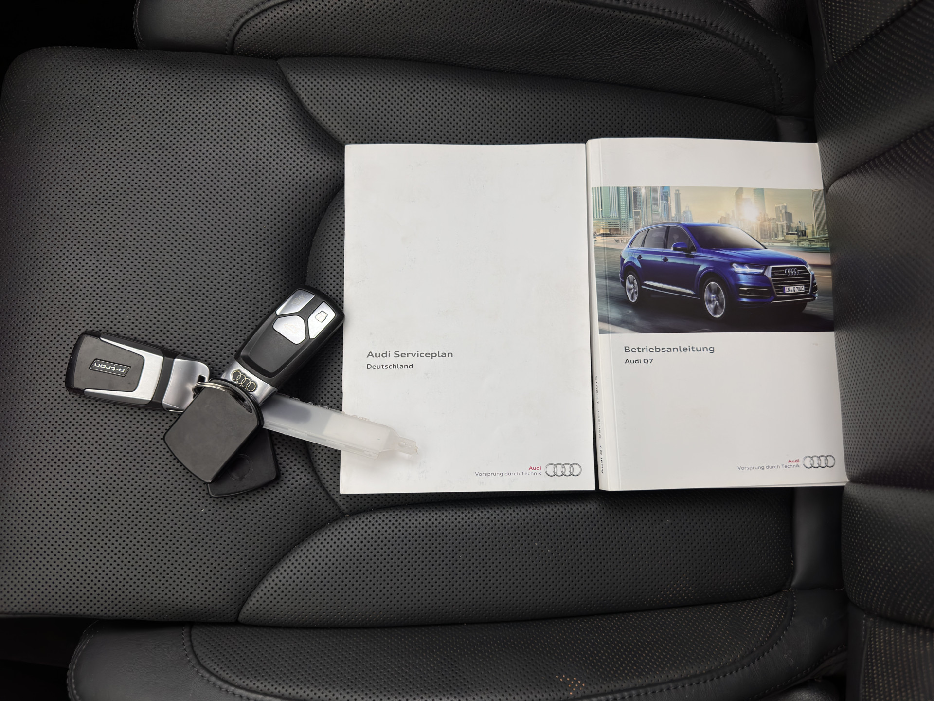 Audi Q7 3.0 TDI e-tron Quattro Premium (Plug-in) Aut. *PANO | HEAD-UP | NIGHT-VISION | LEATHER | AIR-SUSPENSION |  MATRIX-LED | TOP-VIEW | DIGI-COCKPIT | ADAPTIVE-CRUISE | BLIND-SPOT | AMBIENT-LIGHT |  VENTILATED-SEATS | NAVI-FULLMAP | ...