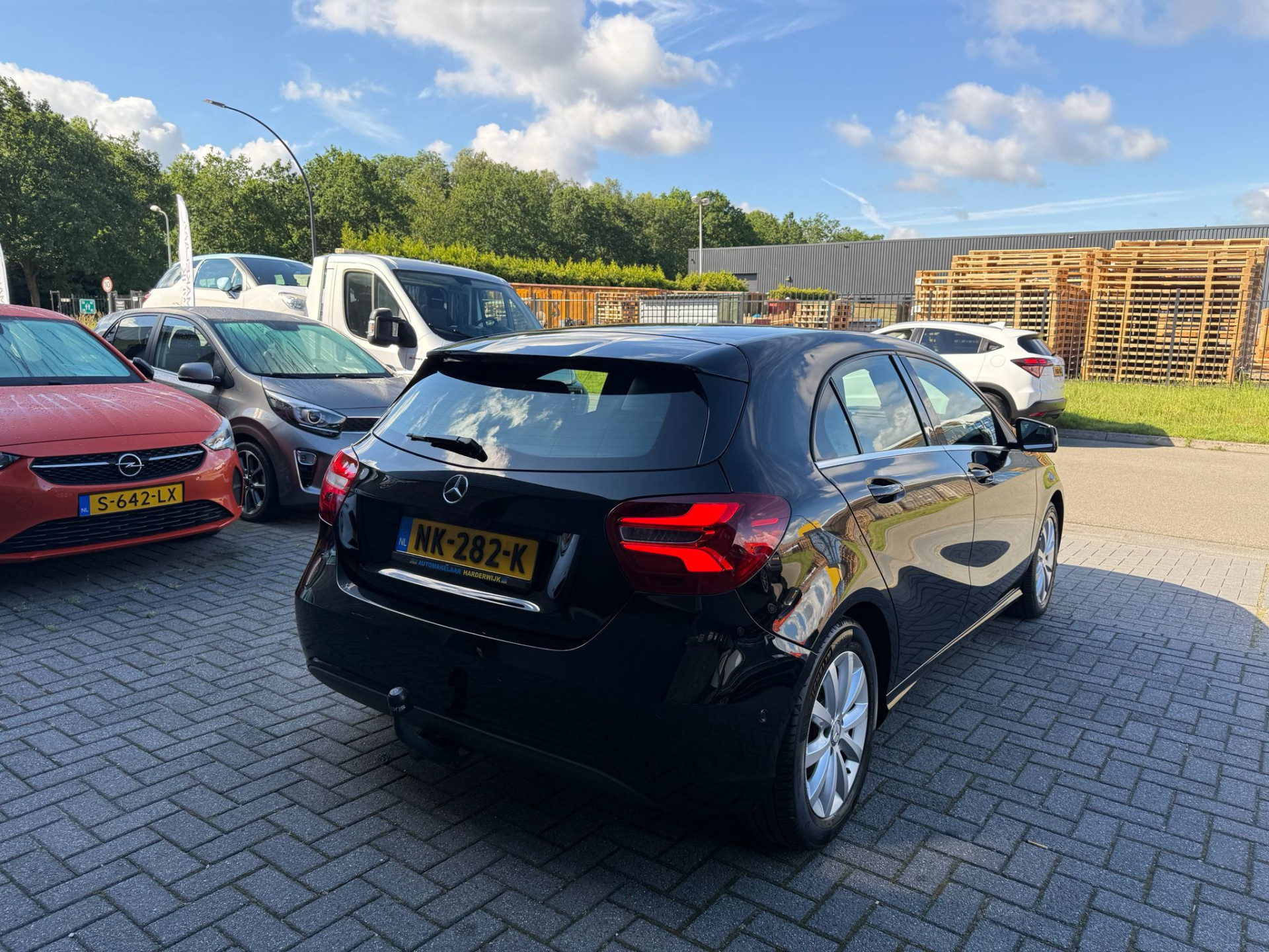 Mercedes-Benz A-klasse 160 Ambition | 2E EIGENAAR | 3/6/12MND GARANTIE | AUTOMAAT | LED | CRUISE | NAVI | AIRCO | BLUETOOTH | TREKHAAK |