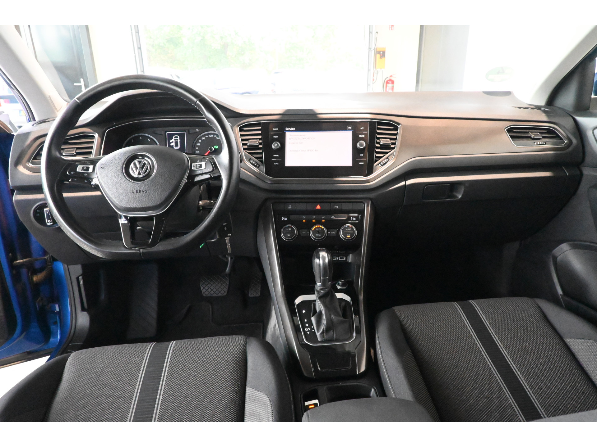 Volkswagen T-Roc 1.5 TSI Style Automaat Clima Carplay Cruise Control Trekhaak Rijklaarprijs! Inruil Mogelijk!