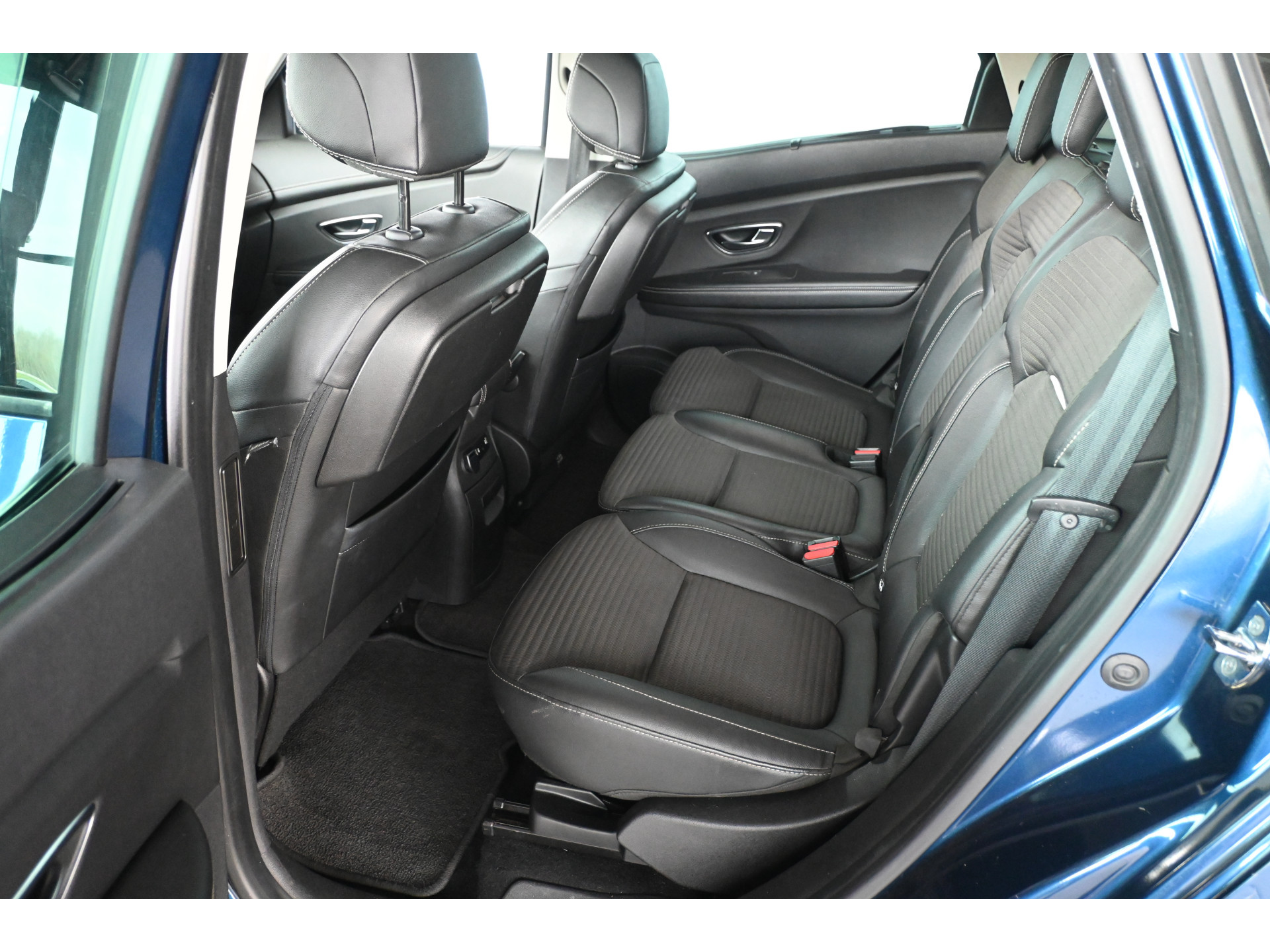 Renault Scénic 1.2 TCe Intens Clima Navigatie Cruise Control LED Rijklaarprijs! Inruil Mogelijk!