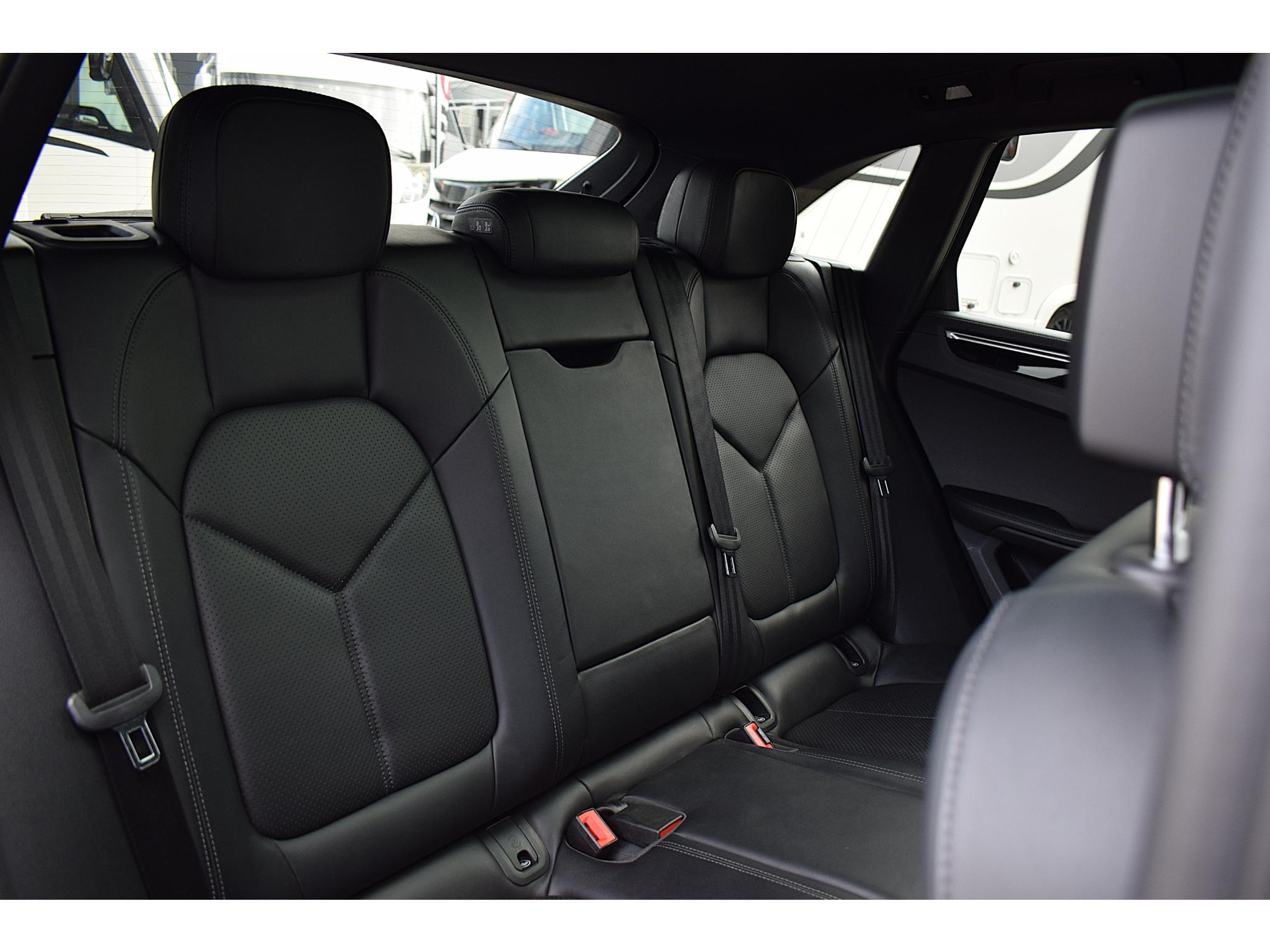 Porsche Macan 3.0 S | Apple CarPlay | NAP | Luchtvering | Pano | Bose | Memory | Leer