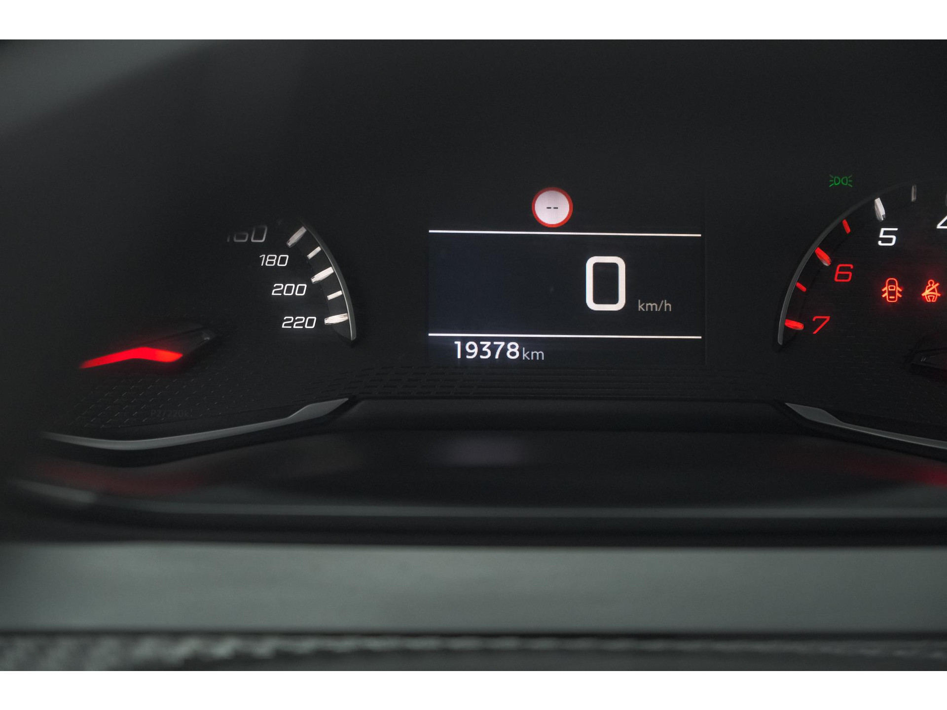 Peugeot 208 PureTech 100 Active | Parkeersensoren | Navigatie | Apple Carplay