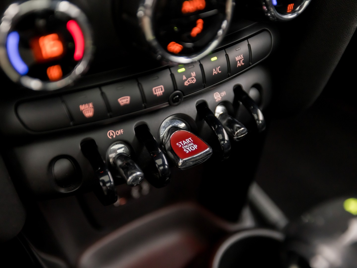 MINI 5-deurs 1.5 Cooper Chili Sport Automaat 136Pk (PANORAMADAK, 1e EIGENAAR, DEALER ONDERHOUDEN, 5 DEURS, NAVIGATIE, LEDER, SPORTSTOELEN, GETINT GLAS, PARKEERSENSOREN, NIEUWSTAAT)