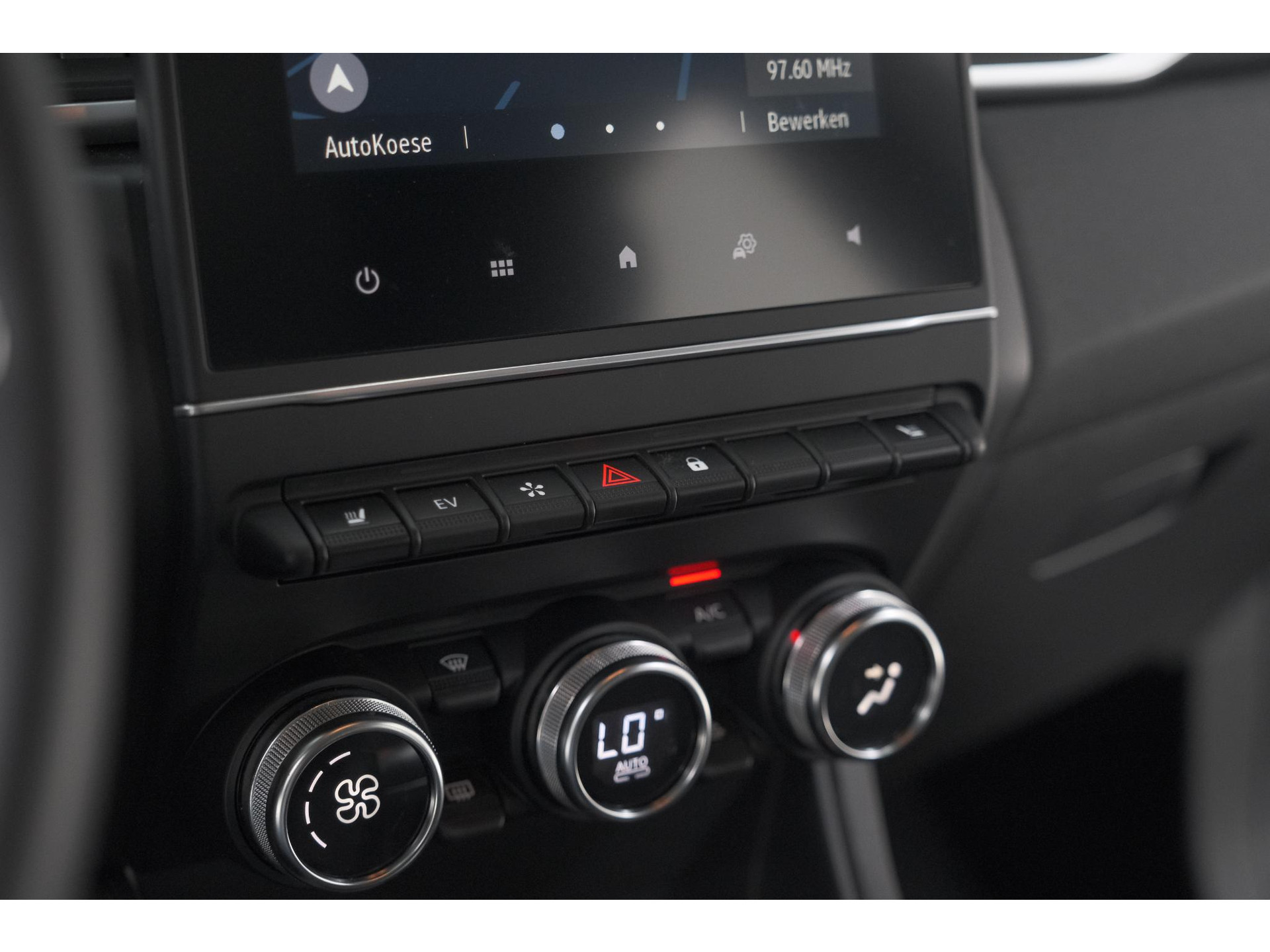 Renault Captur 1.6 E-Tech Plug-in Hybrid 160 Business | Parkeersensoren | Apple Carplay | Navigatie | Climate Control