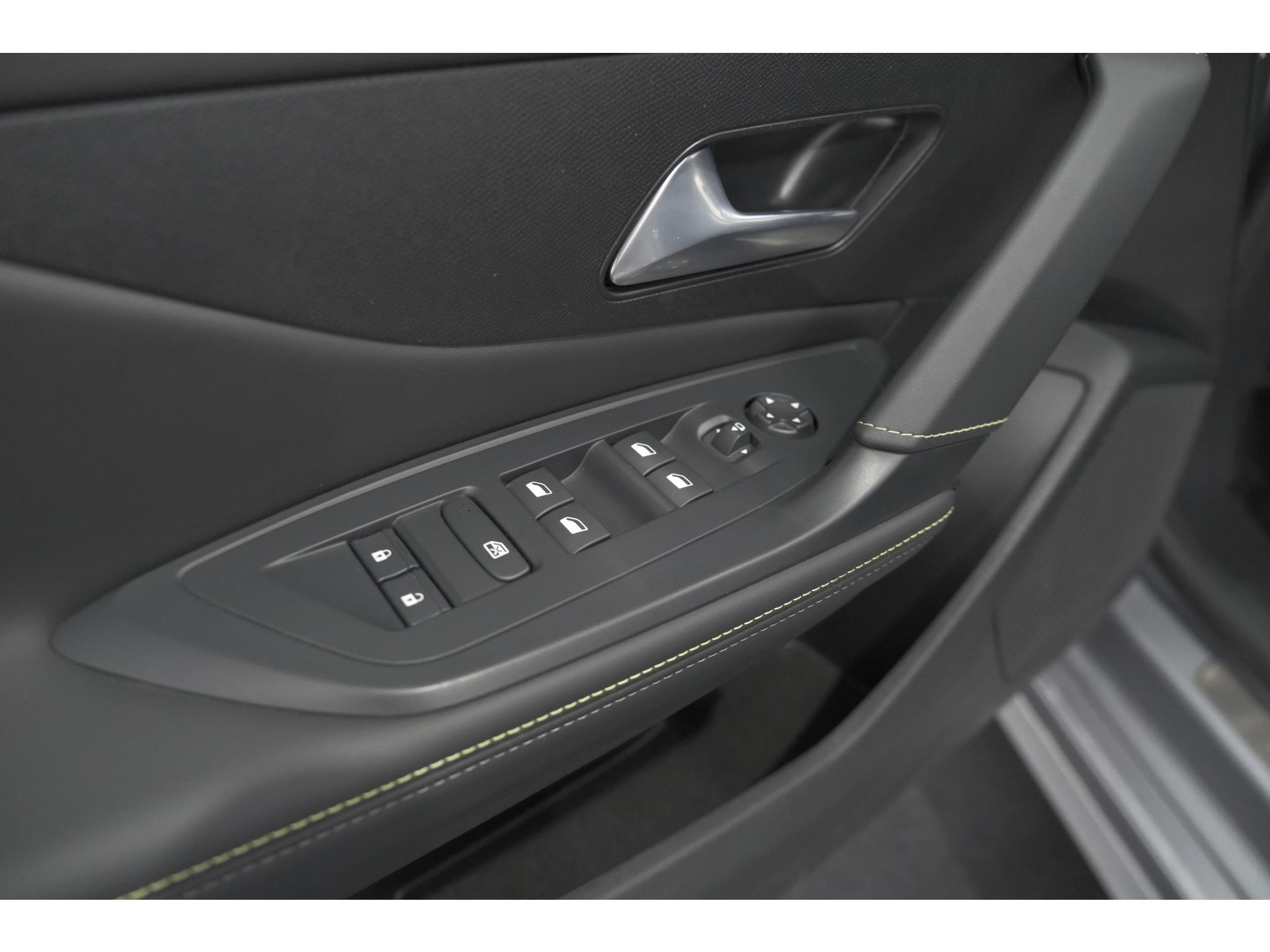 Peugeot 308 SW 1.2 Hybrid 136 e-DCS6 GT | Camera | Adaptieve Cruise Control | Apple Carplay