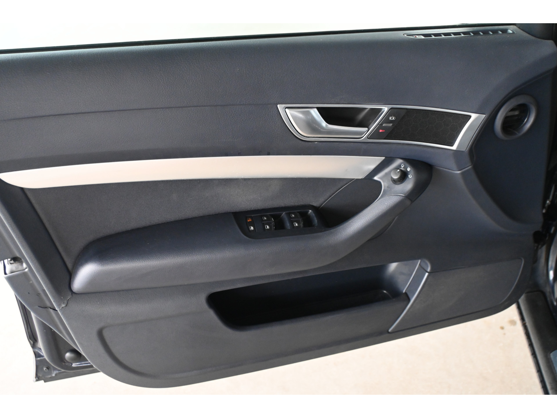 Audi A6 Avant 2.4 Pro Line Clima Cruise control Navigatie Trekhaak 100% Onderhouden! Inruil Mogelijk!
