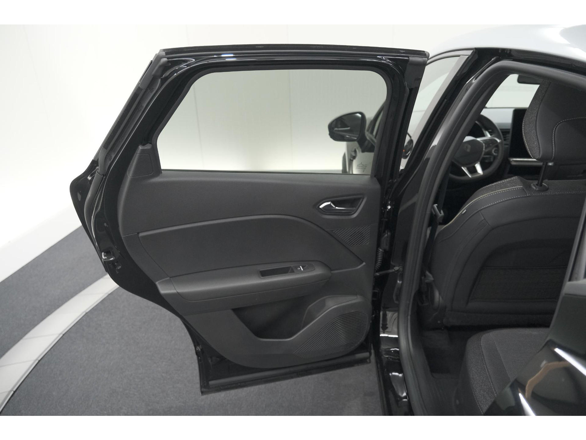 Renault Captur 1.8 E-Tech full hybrid 160 techno | Camera | Adaptieve Cruise Control | Navigatie