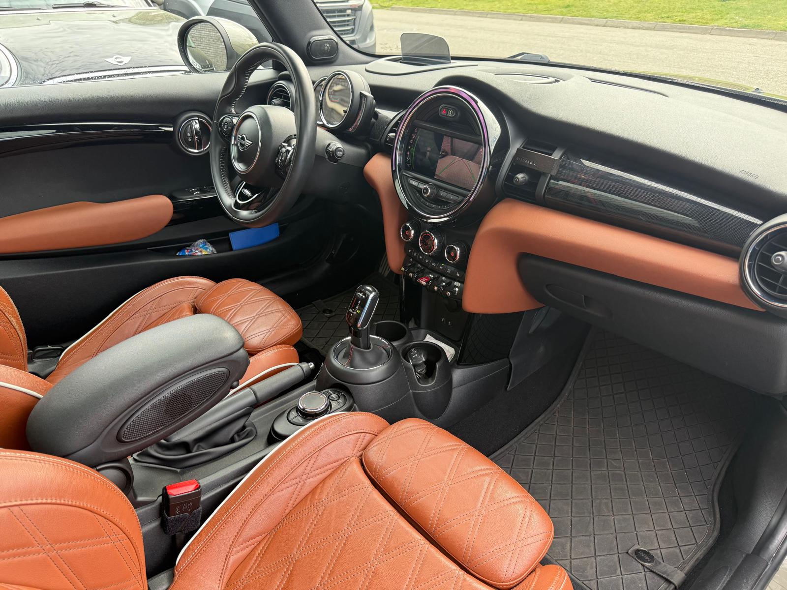 MINI Mini 2.0 John Cooper Works Chili | 1E EIGENAAR | 3/6/12MND GARANTIE | 230PK | PANO | ACC | CARPLAY | LED | HEAD-UP | NAVI | DAB |