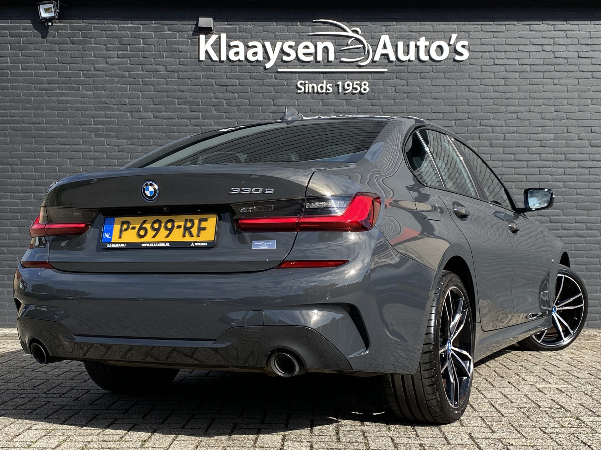 BMW 3-serie 330e High Executive M-Sport | 1e eigenaar | dealer onderh. | schuifdak | leder sportstoelen | camera | BTW auto
