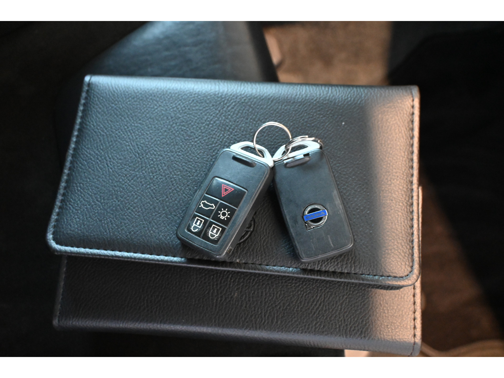 Volvo V60 1.6 D2 Summum Automaat Clima Navigatie Trekhaak Goed Onderhouden! Inruil Mogelijk!